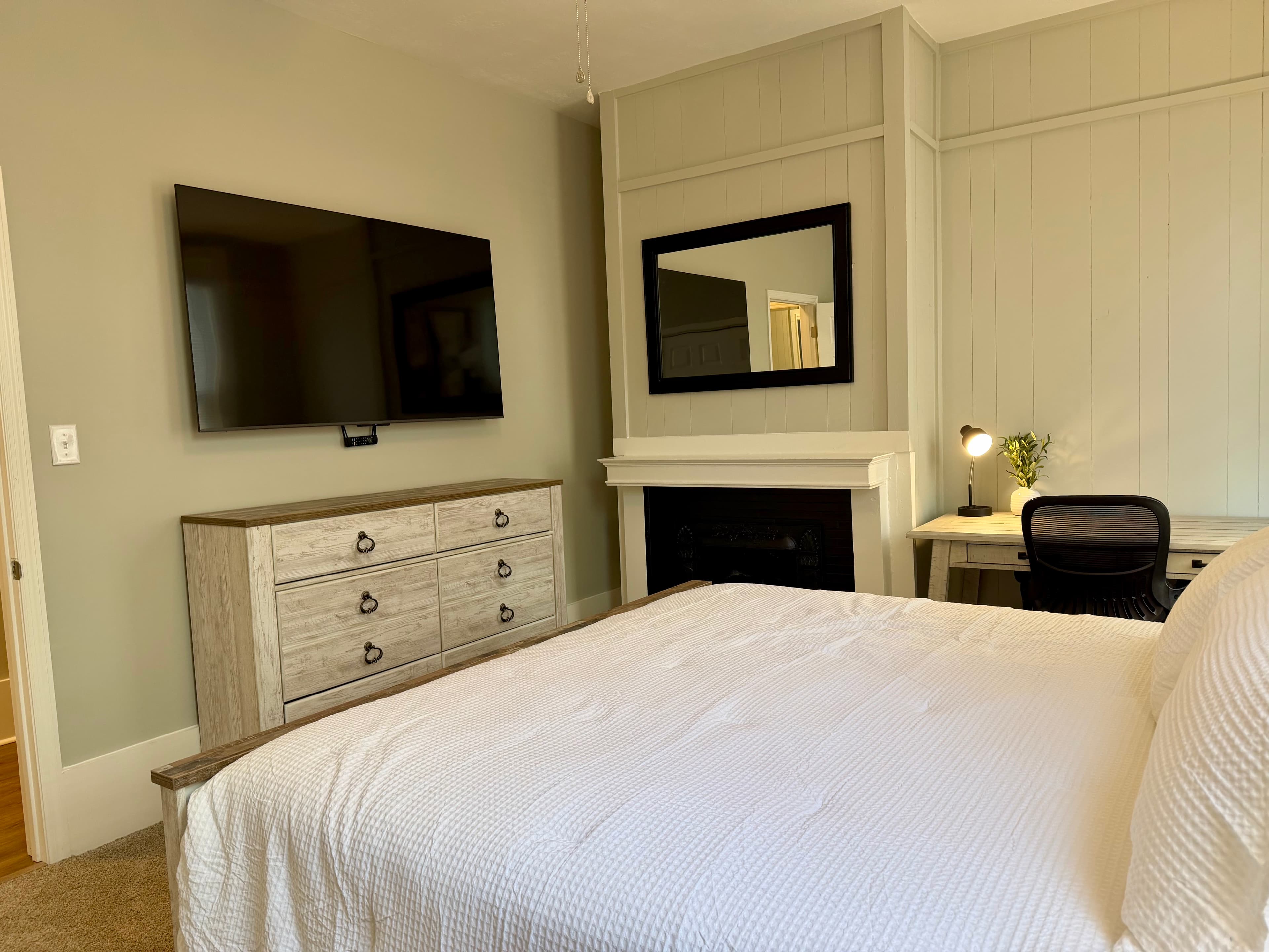 King Bedroom #1