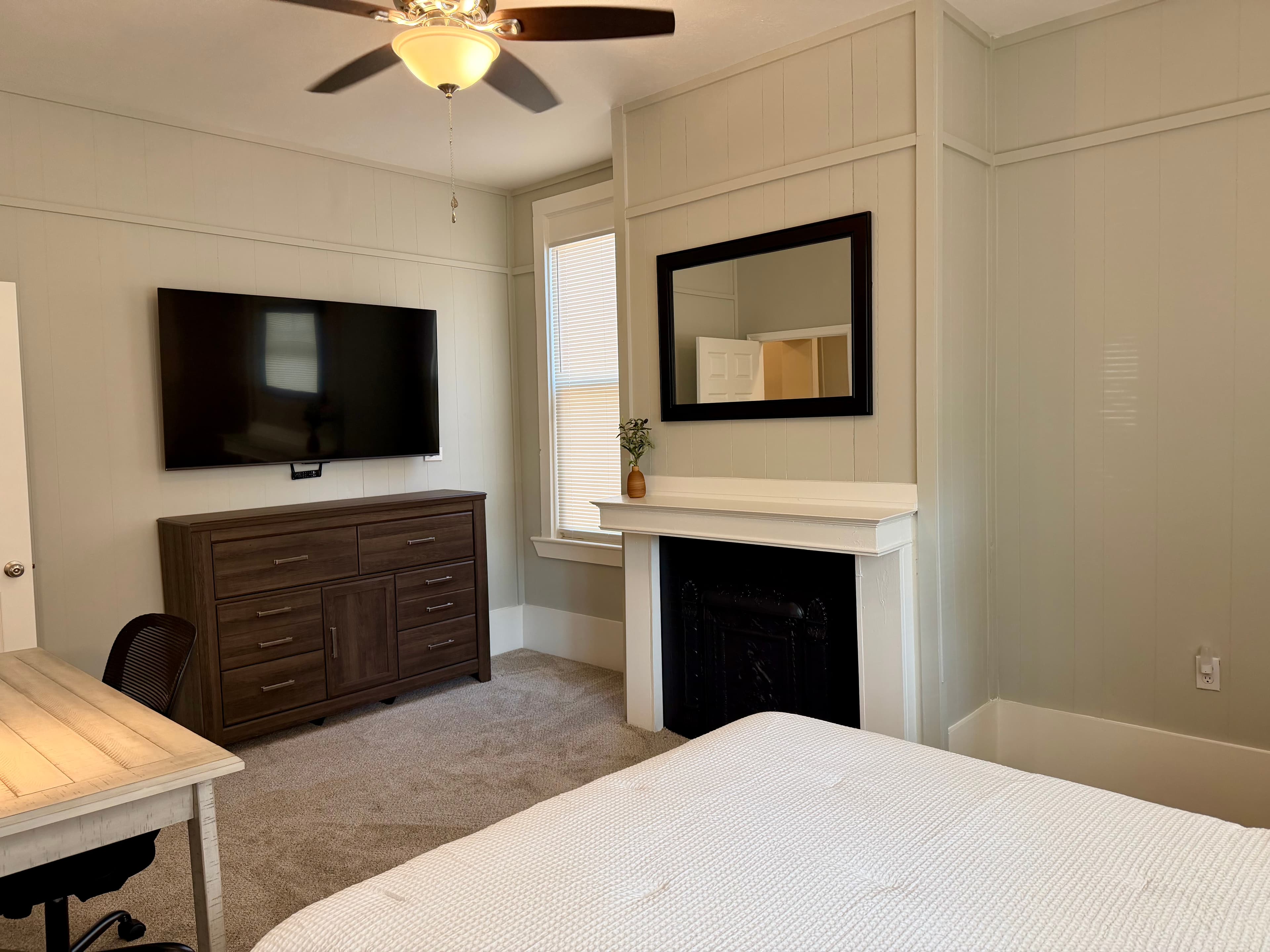 Queen Bedroom #2
