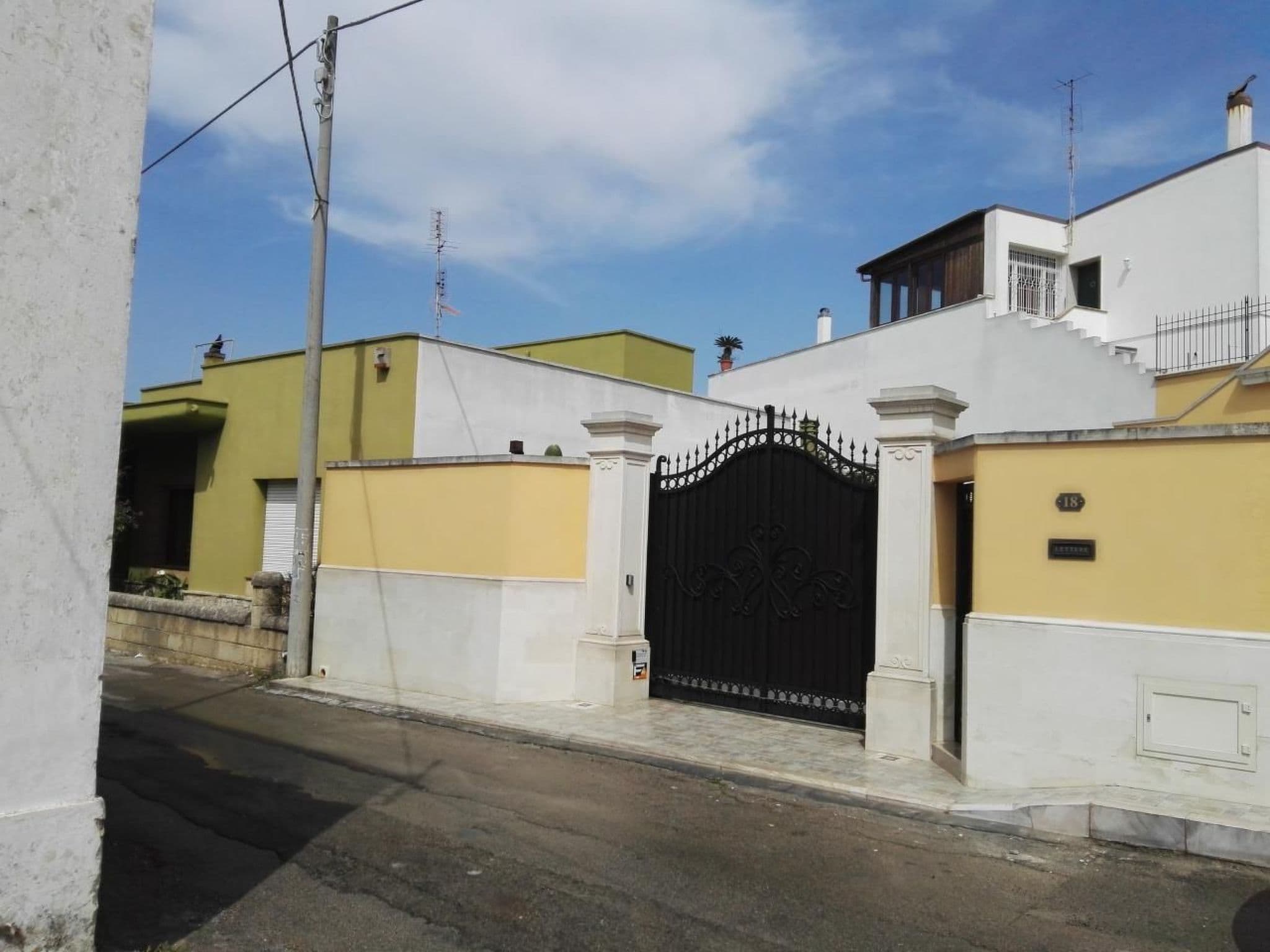 Gallery Image 13