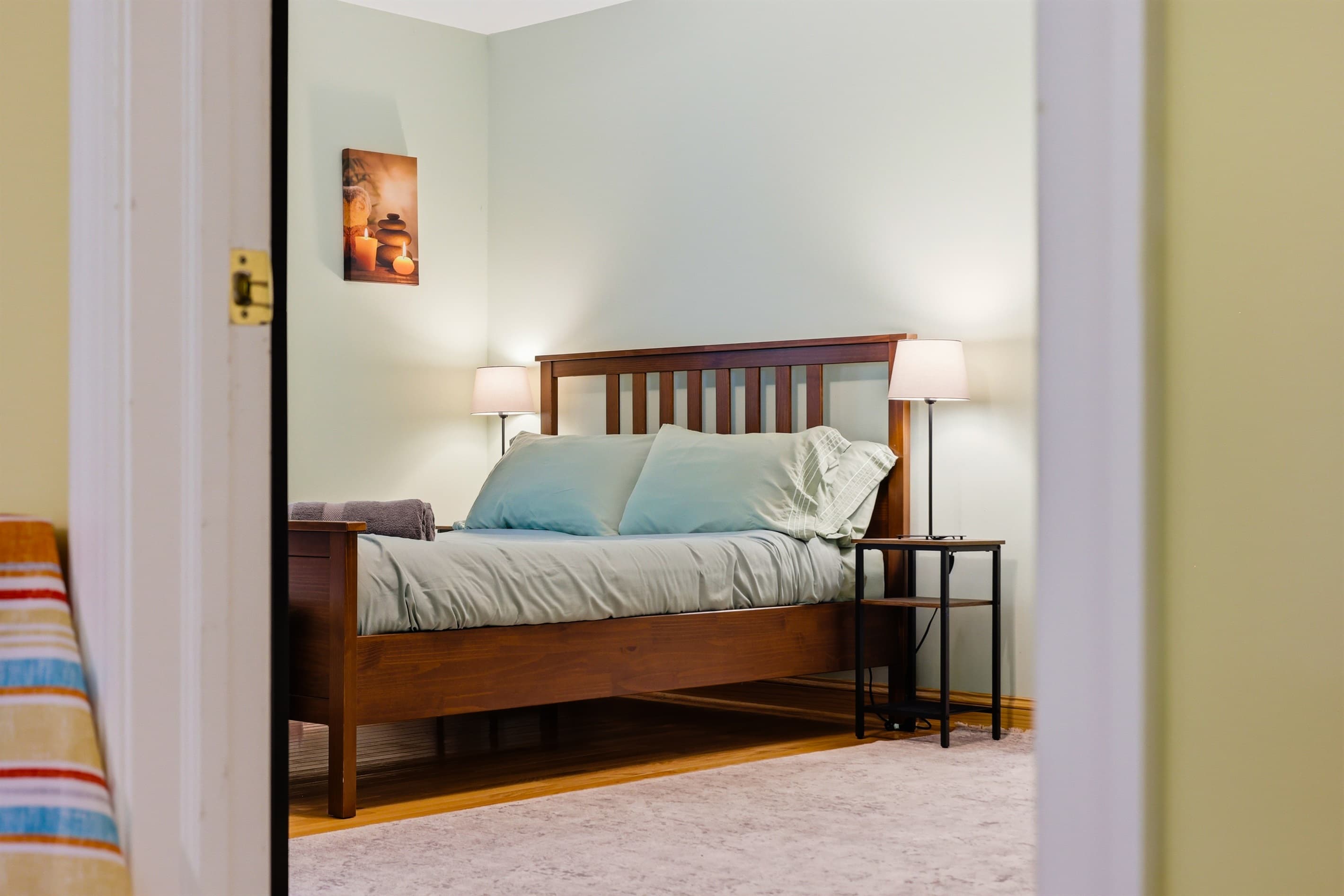 Main bedroom on lower level with en-suite bathroom