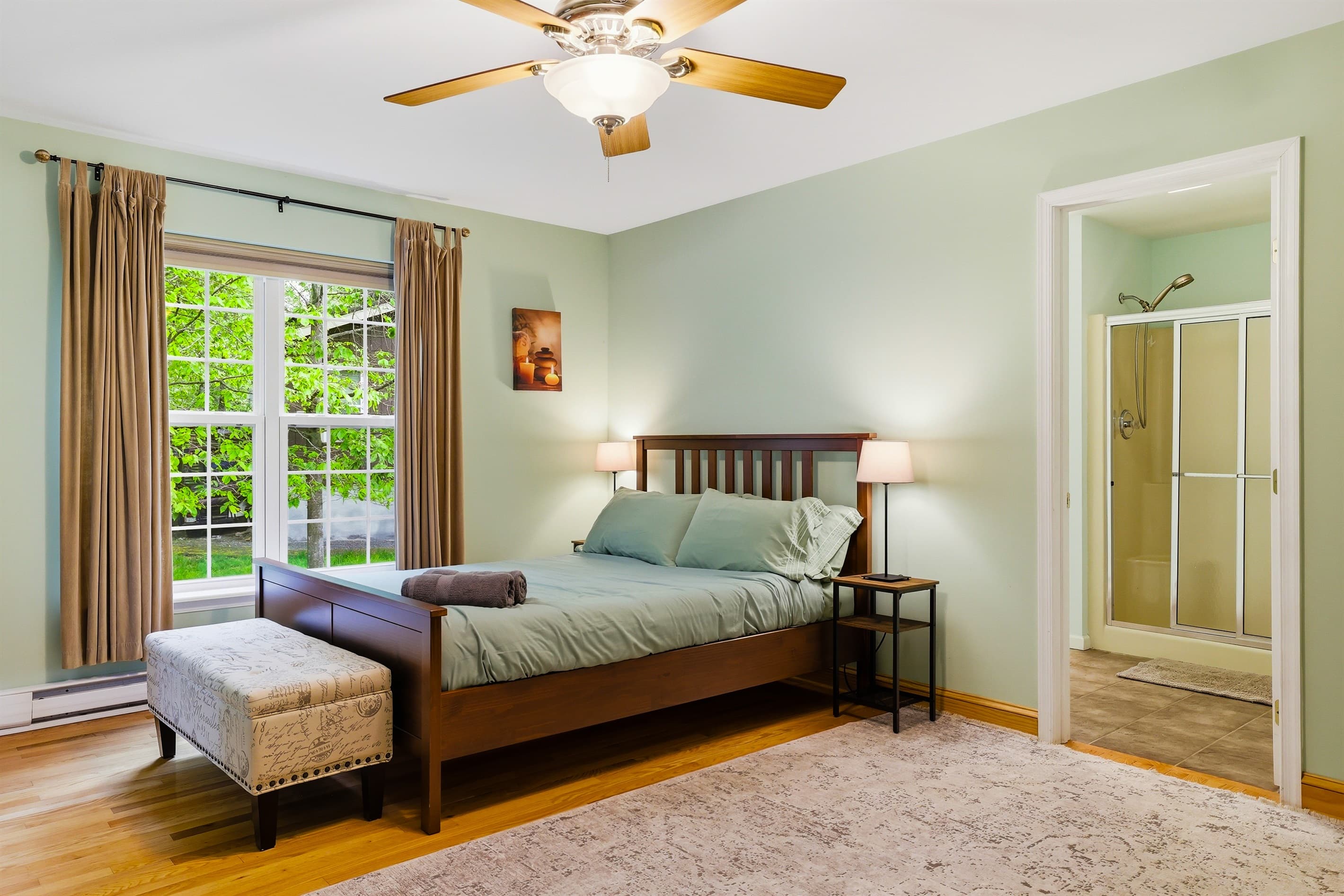 Bedroom with queen bed