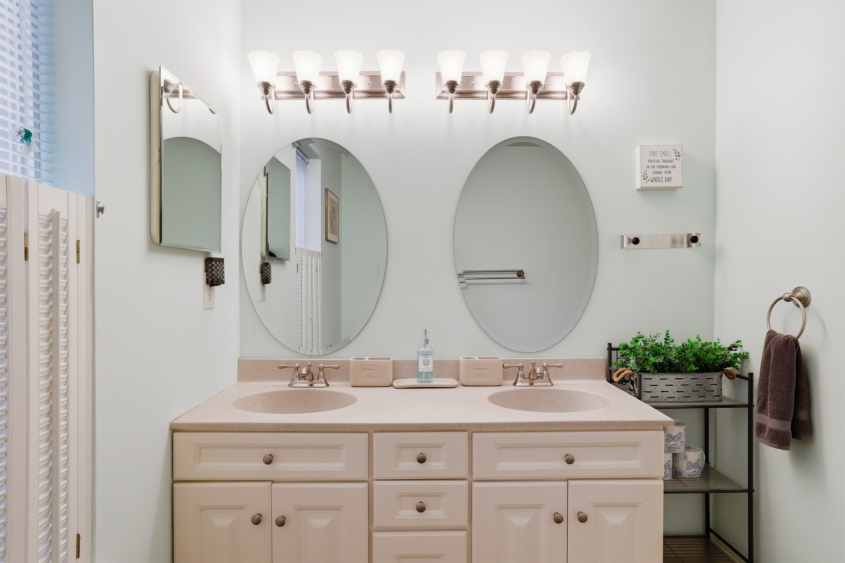 En-suite bathroom