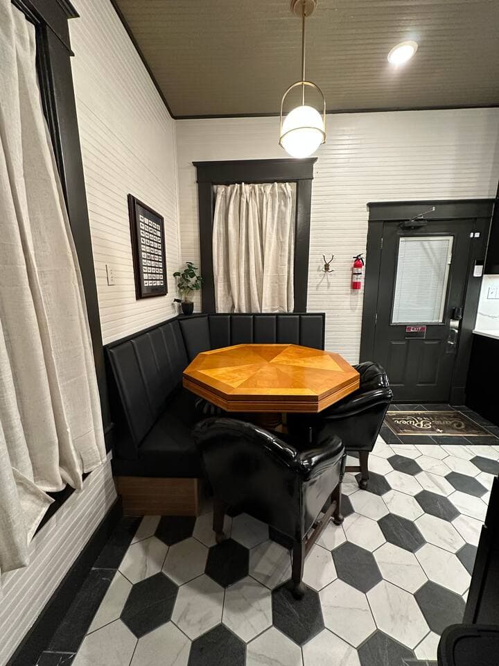 Gallery Image 18