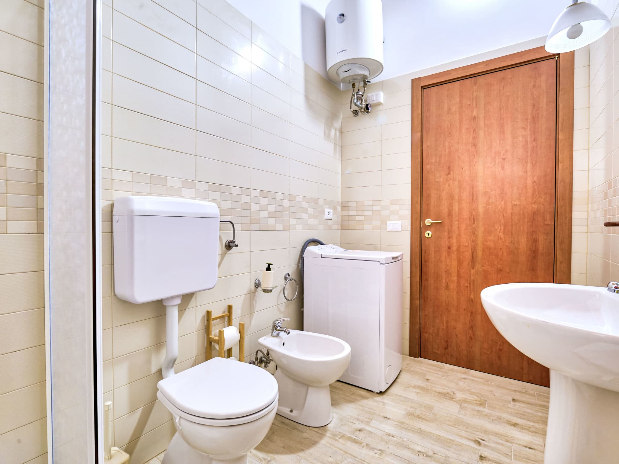 Bathroom / Wellness