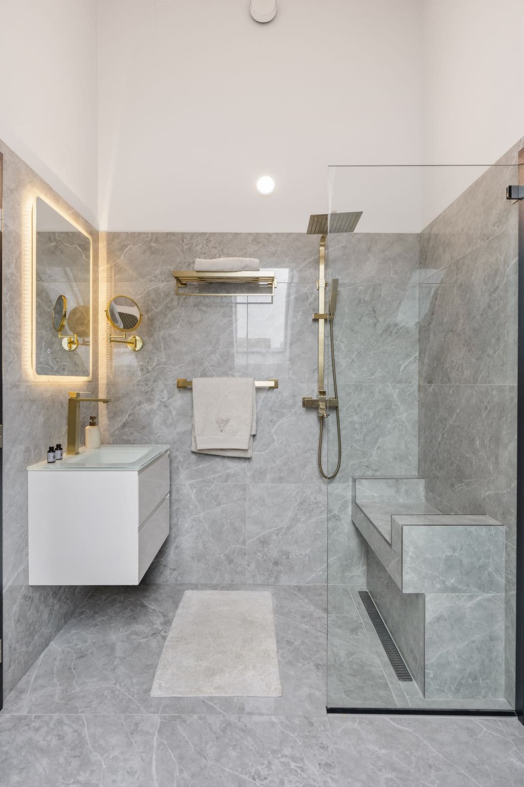 Bathroom / Wellness