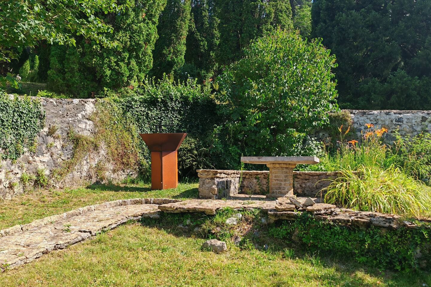 Gallery Image 33