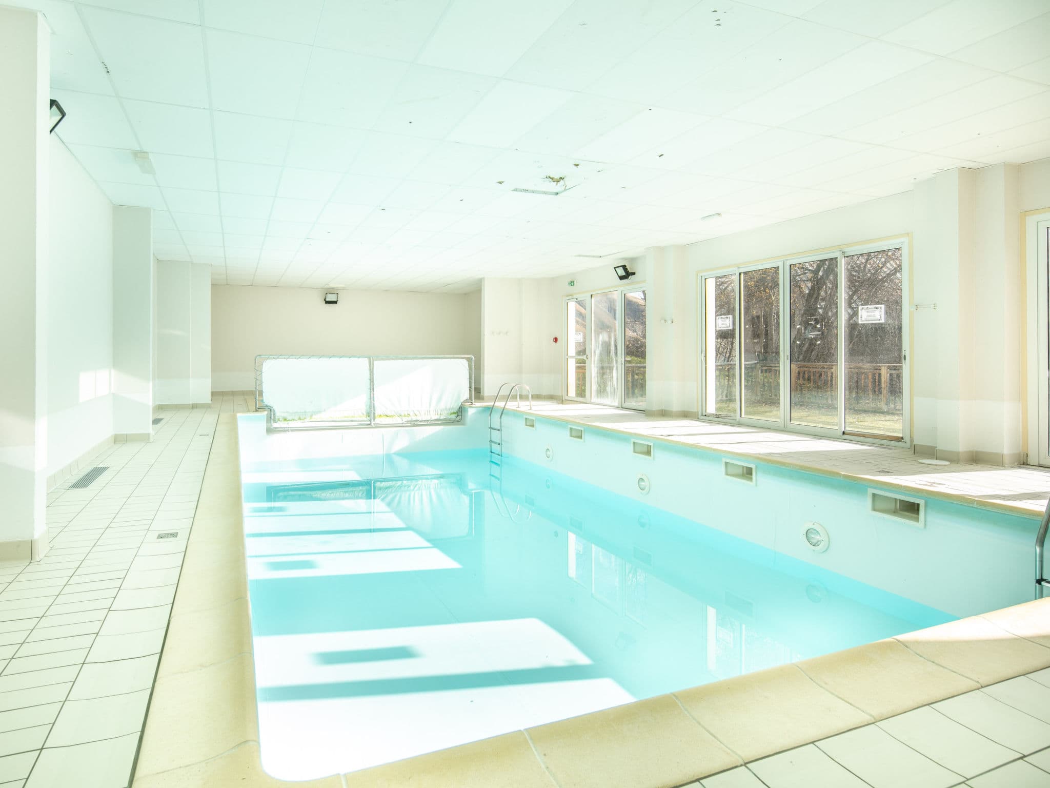 Pool Indoor