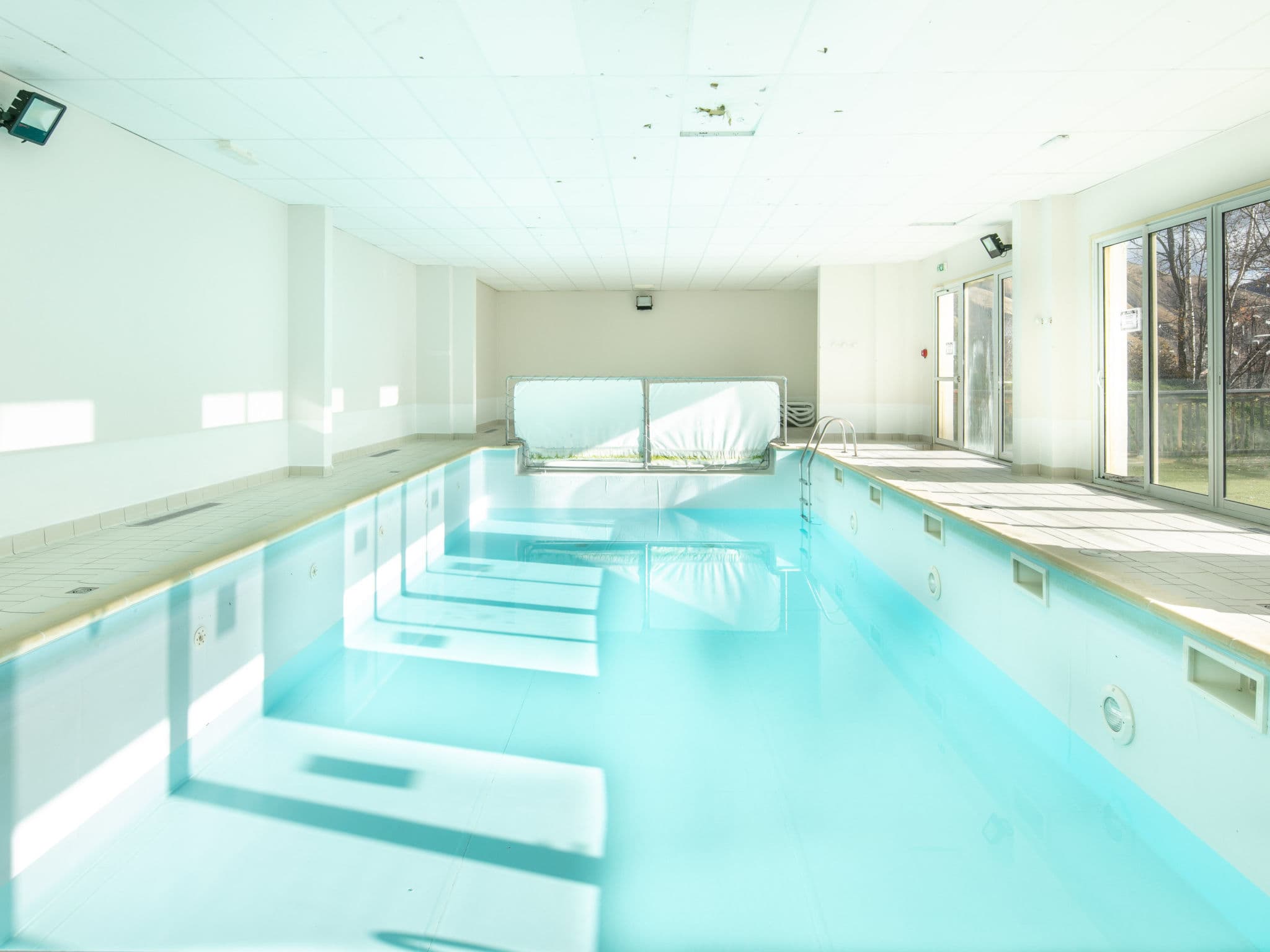 Pool Indoor