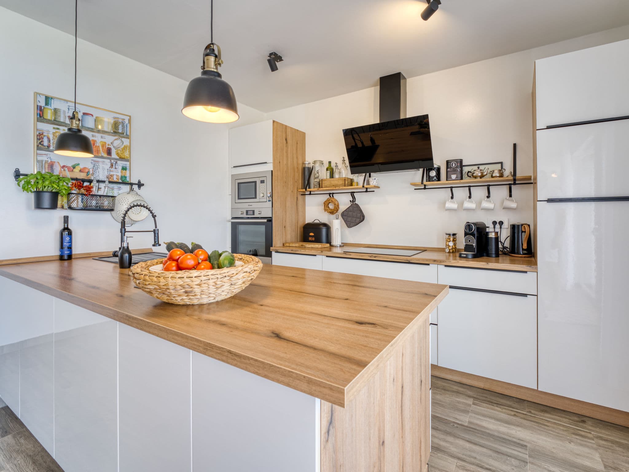 Kitchen / Dining Room