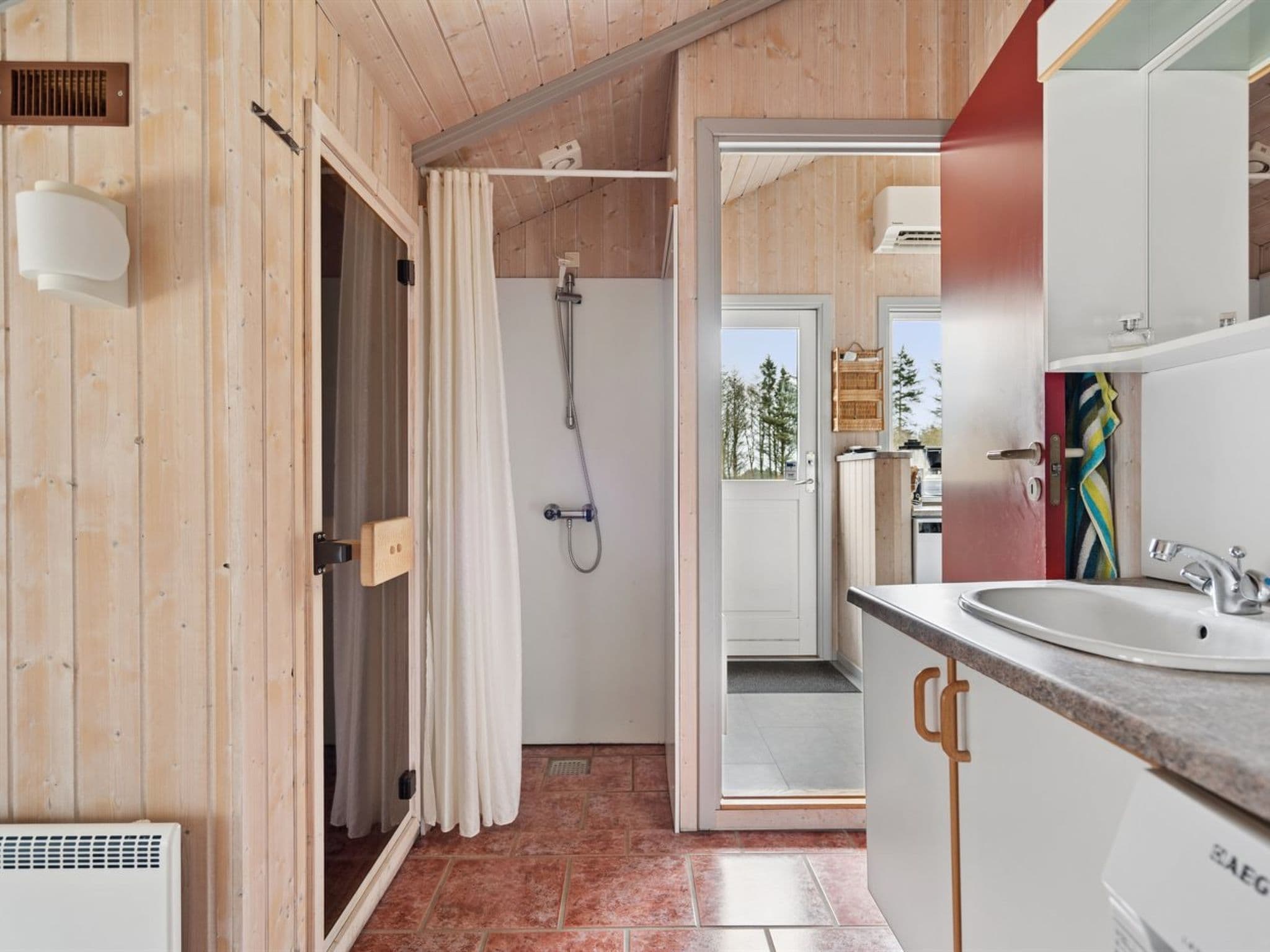 Bathroom / Wellness