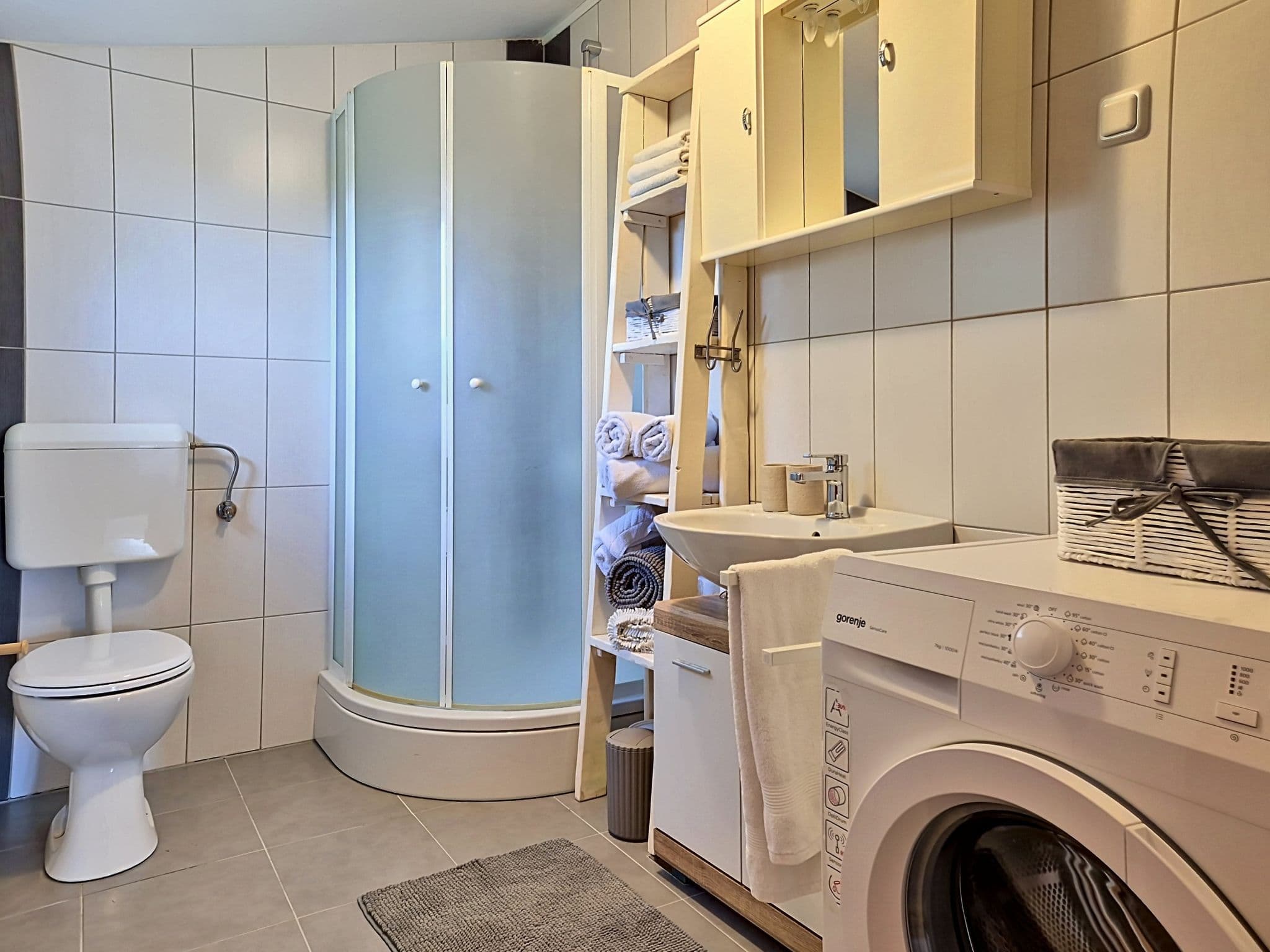 Bathroom / Wellness