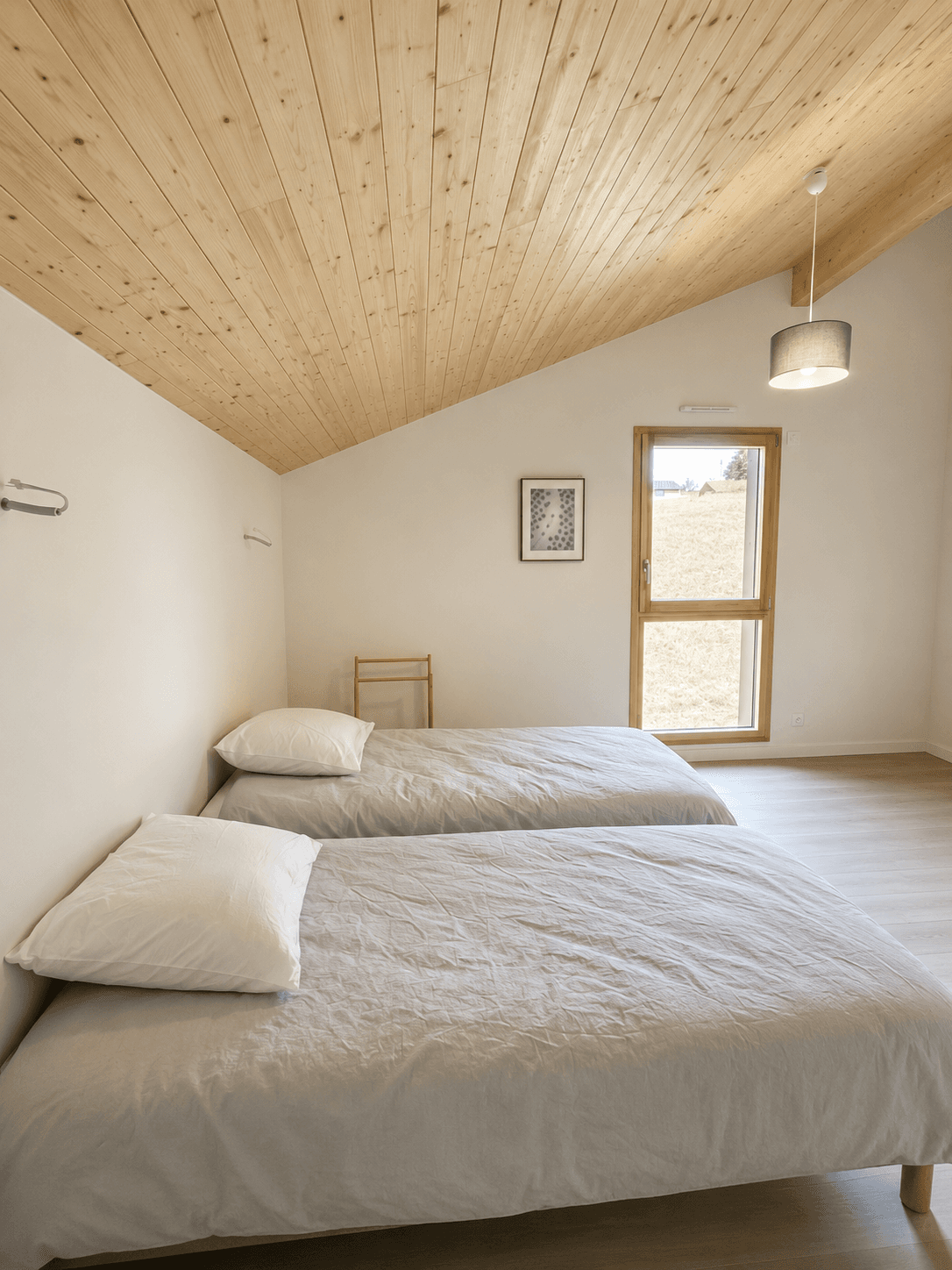 Chambre 5 à l’étage avec 2 lit simple 90cm
