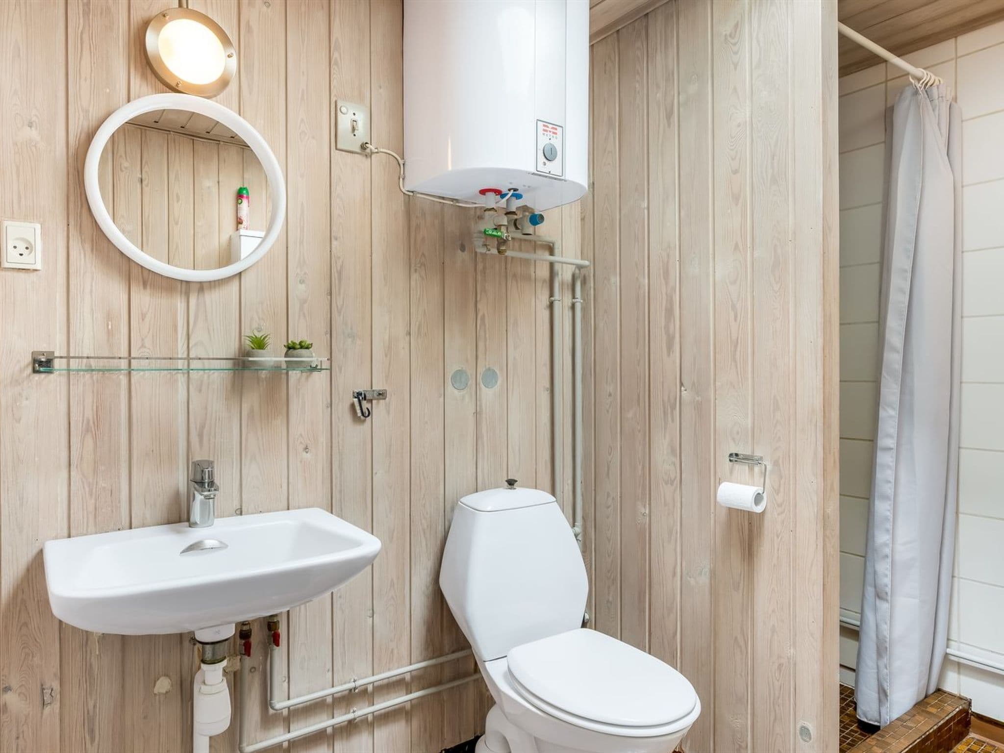 Bathroom / Wellness