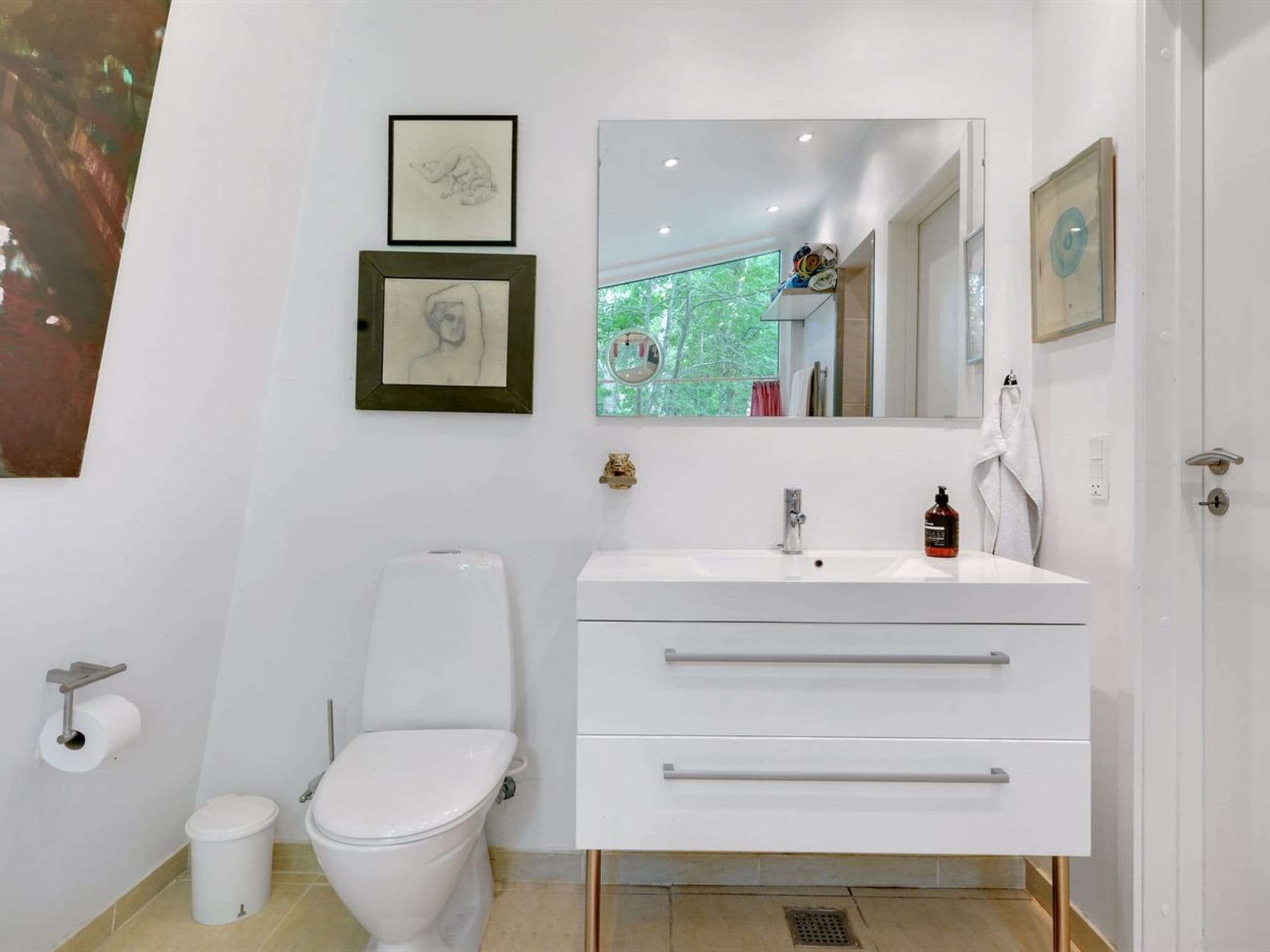 Bathroom / Wellness