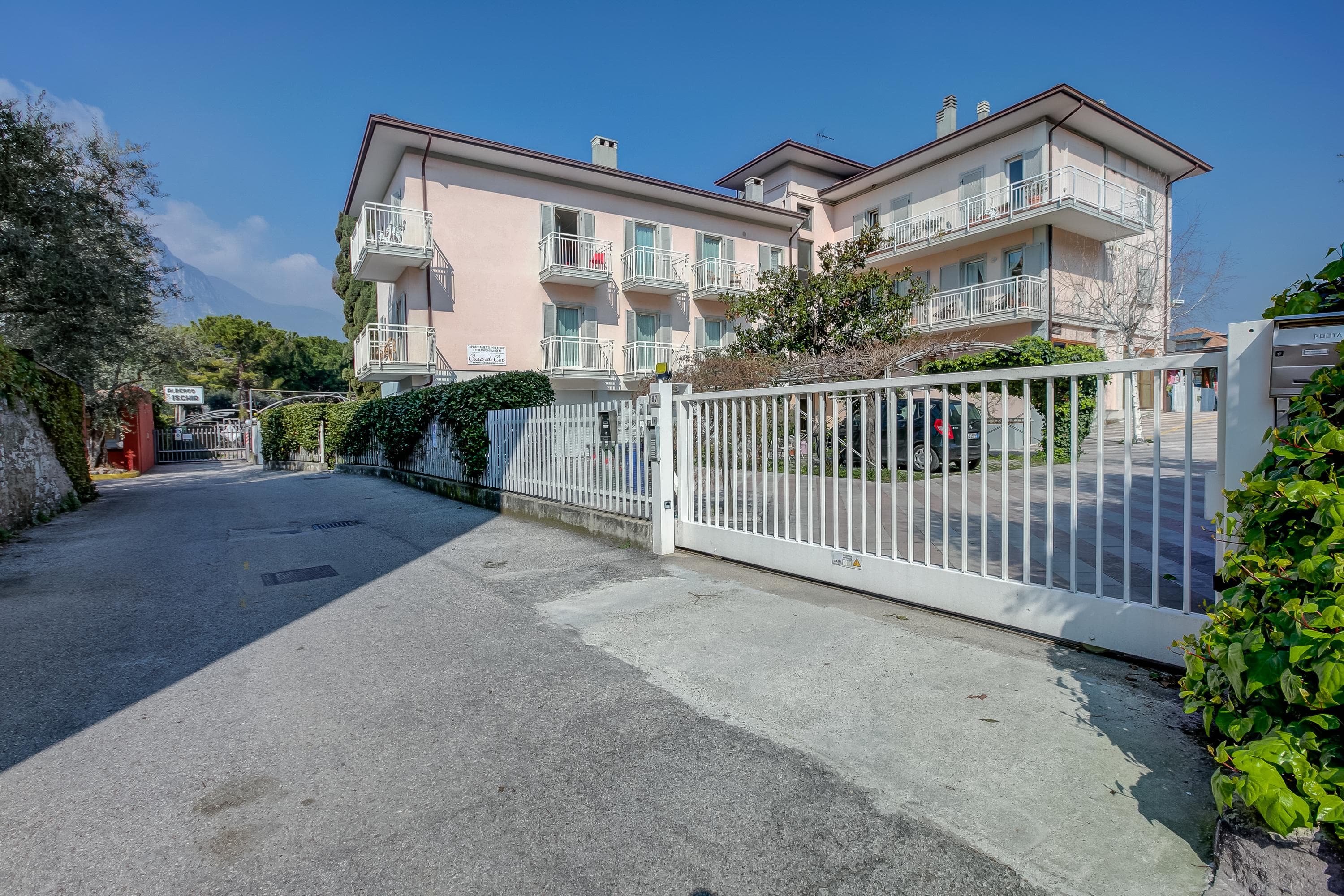 Gallery Image 18