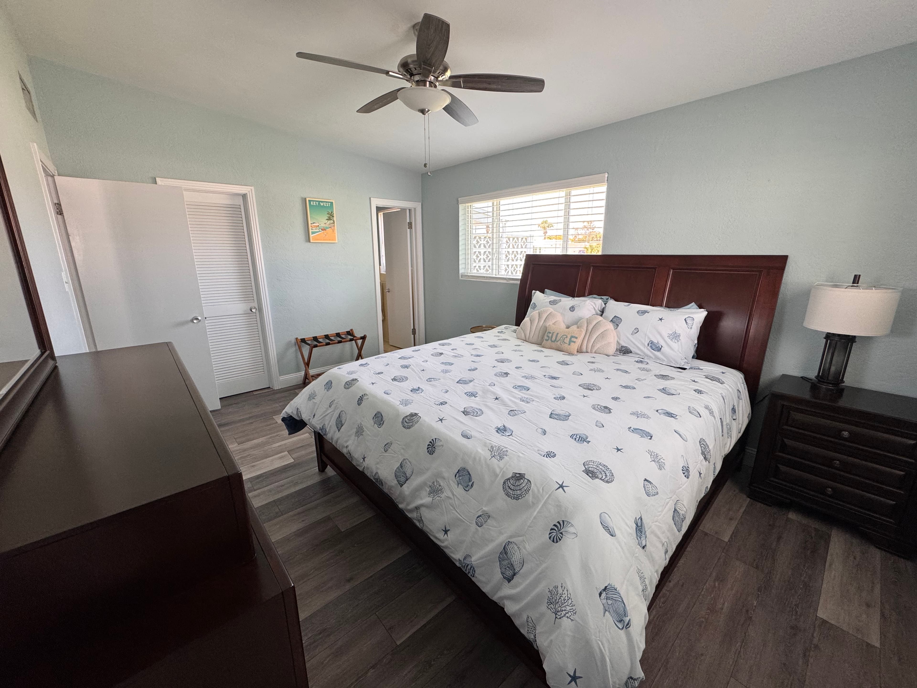 Main Bedroom King Bed