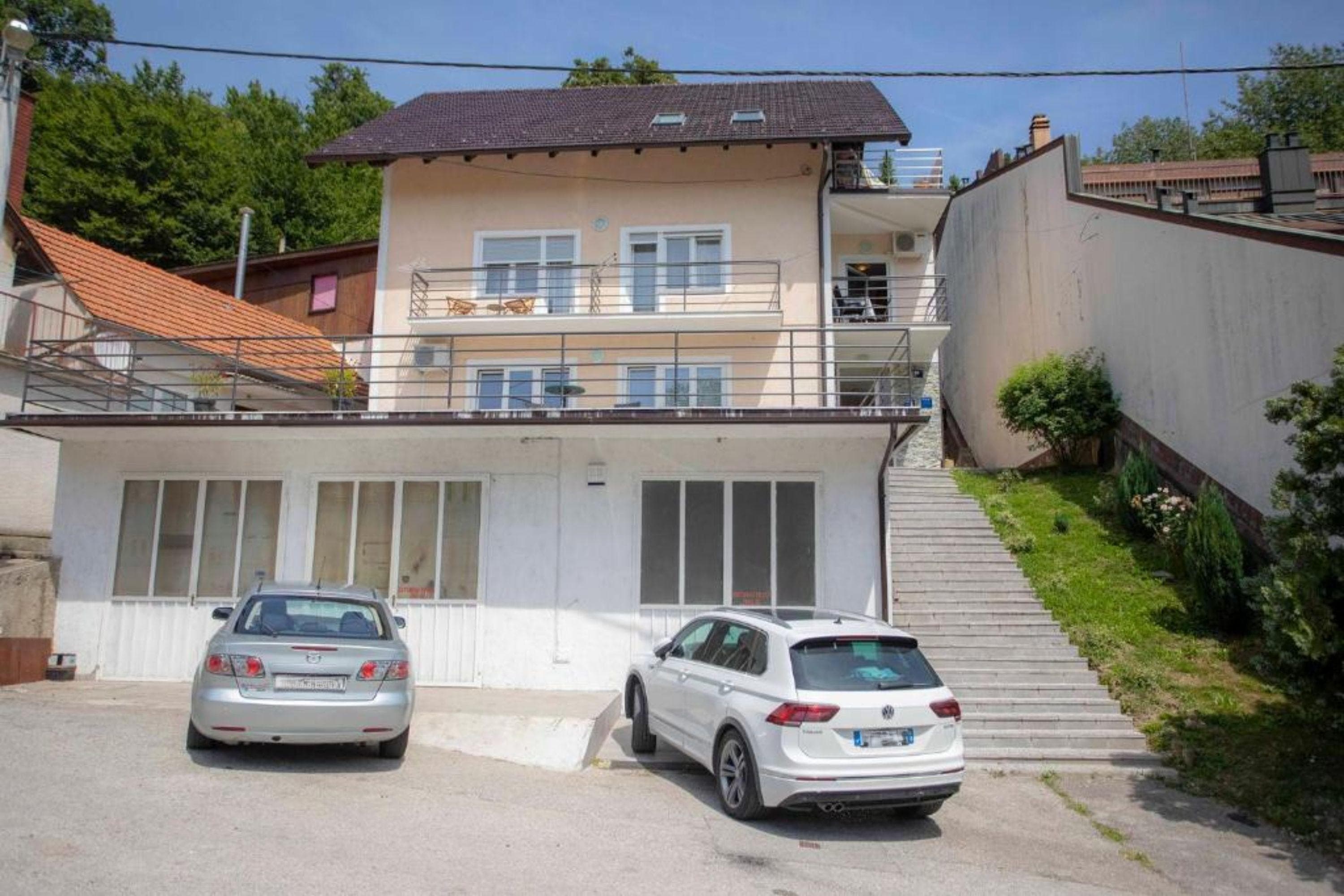 Gallery Image 6