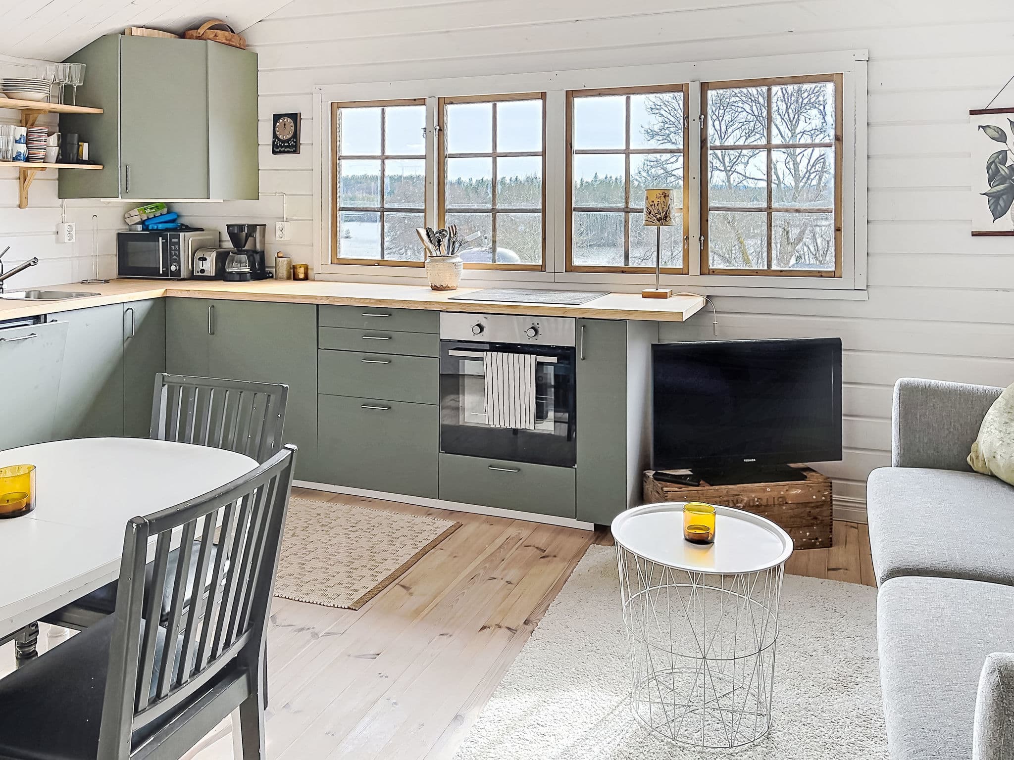 Kitchen / Dining Room