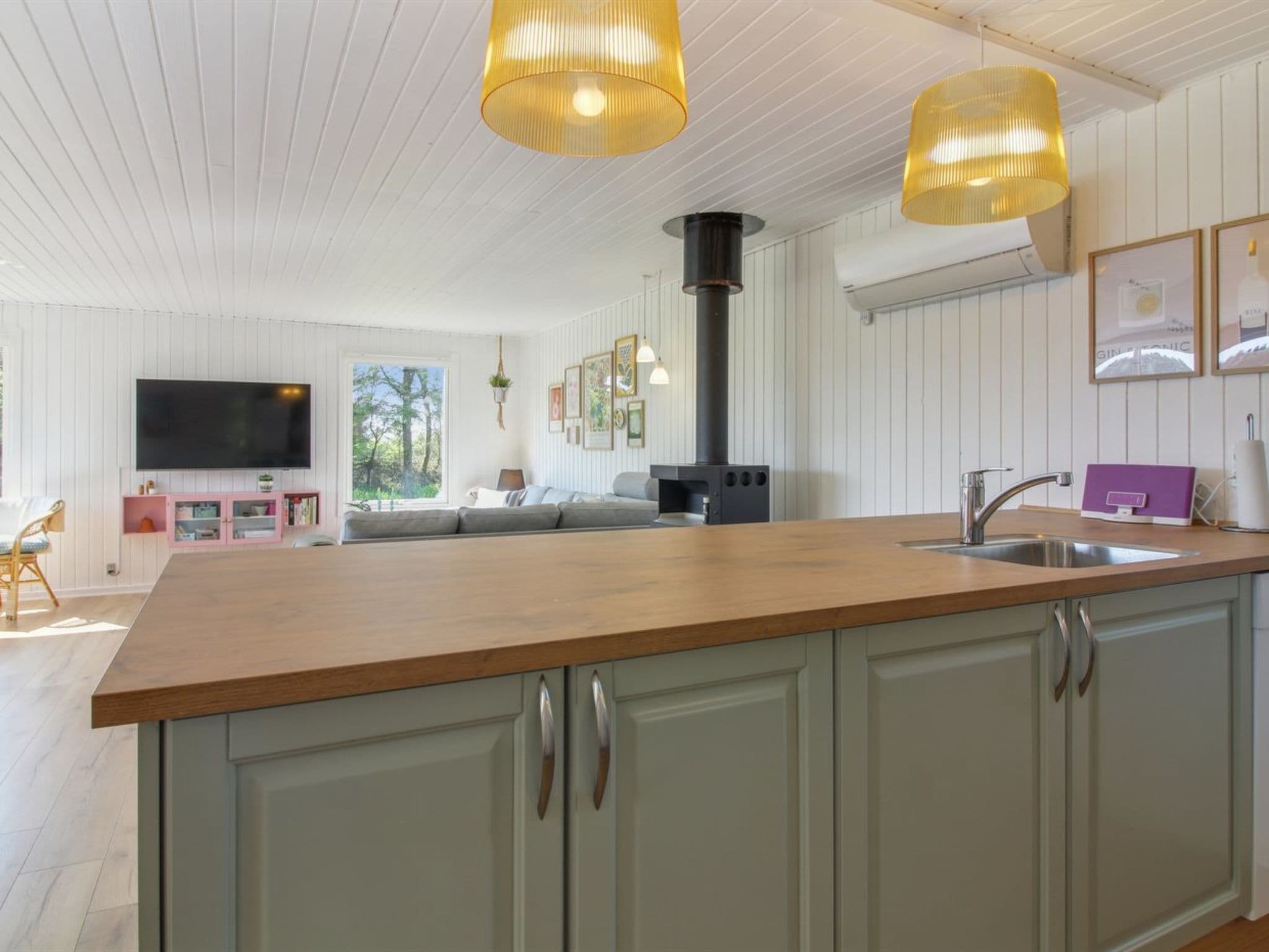 Kitchen / Dining Room