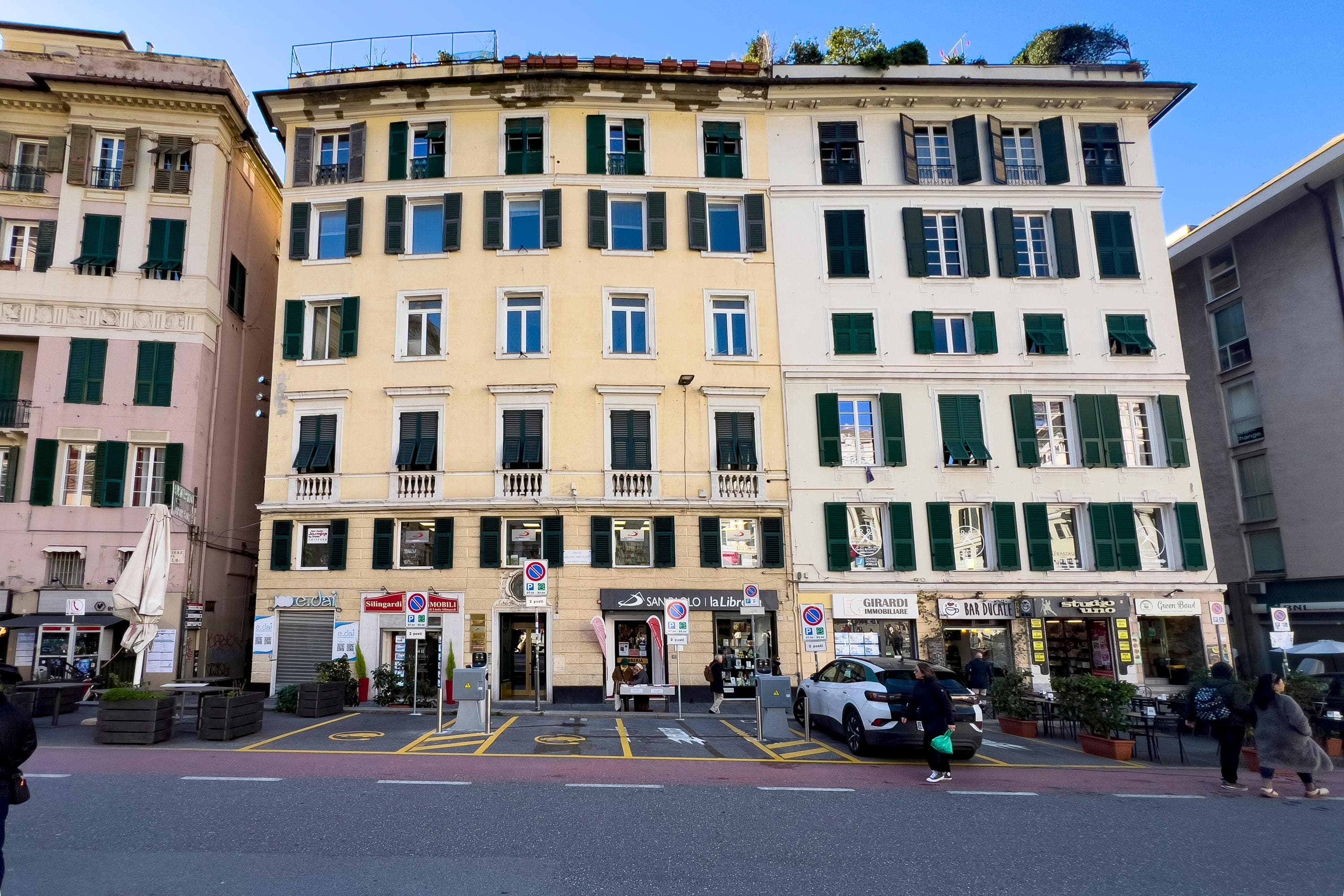Gallery Image 16