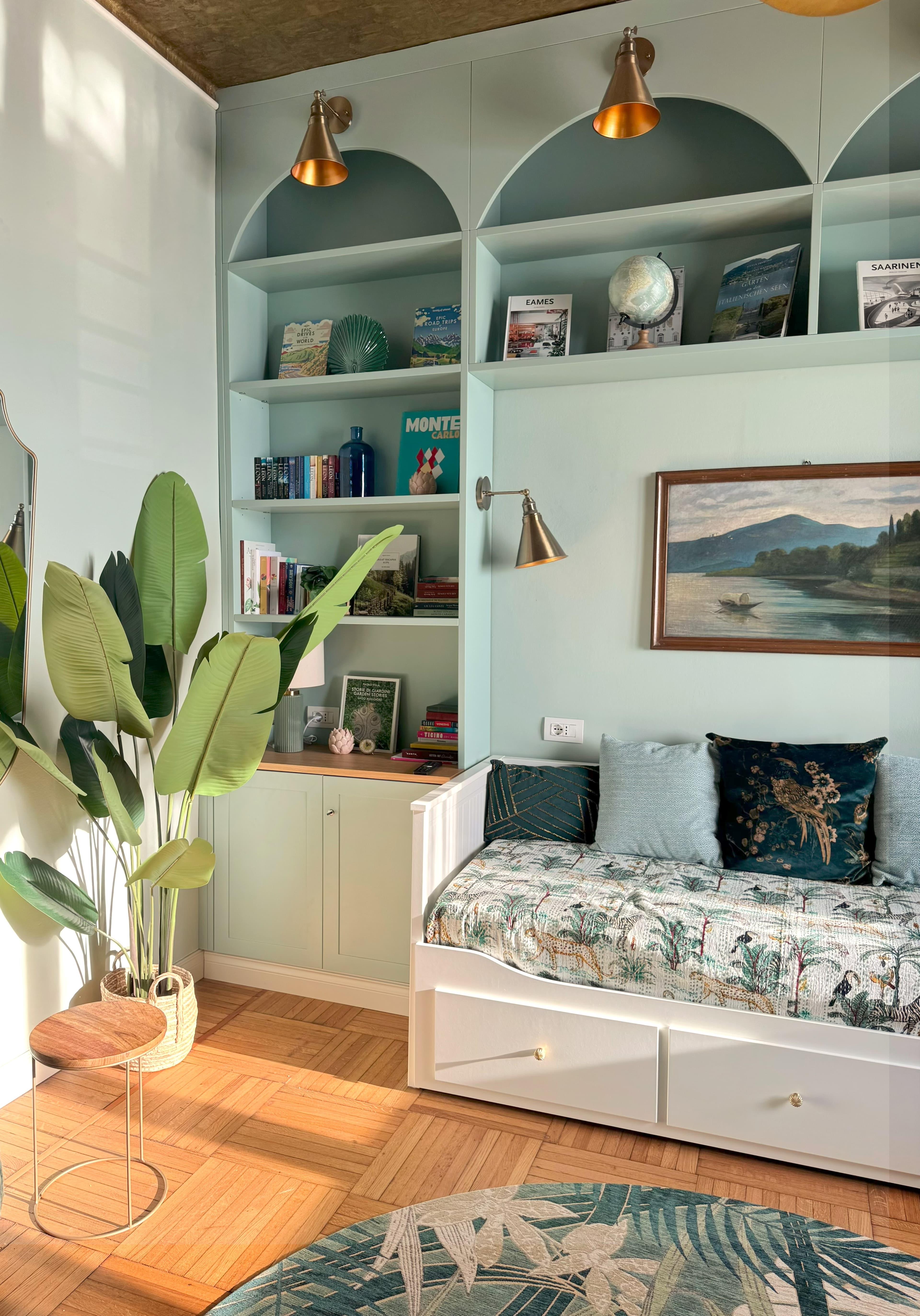 Room 4: Library, office and bedroom, ground floor