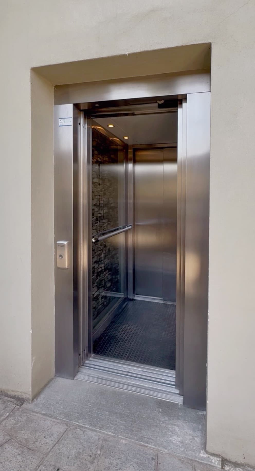 Elevator Street Level
