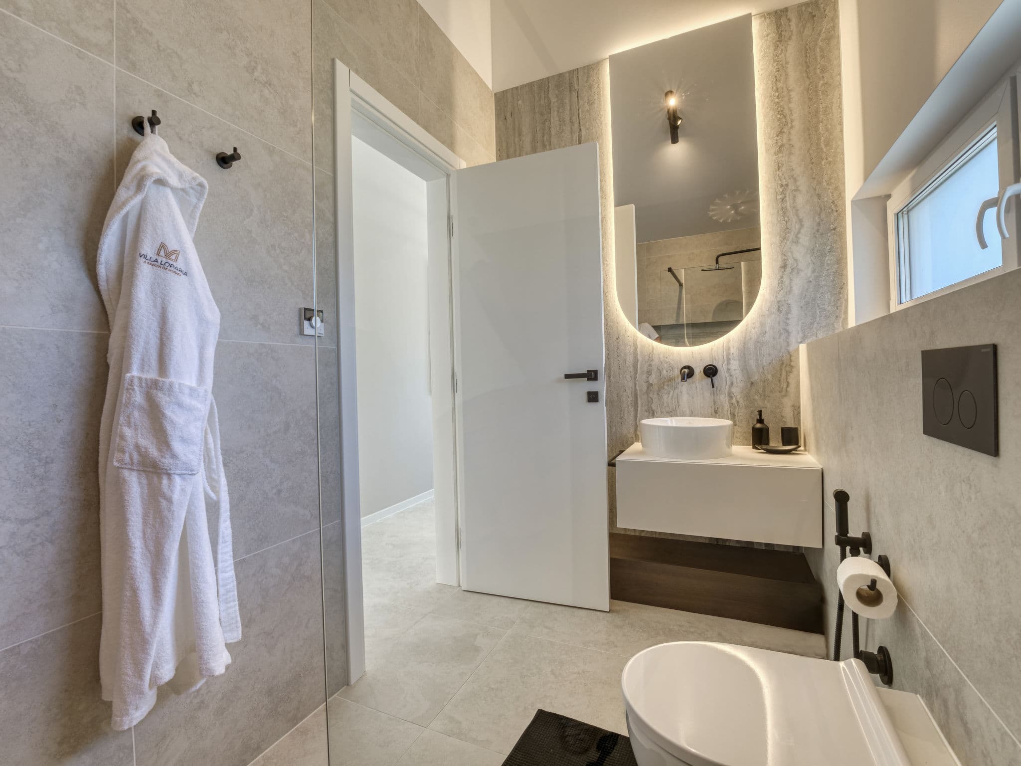 Bathroom / Wellness