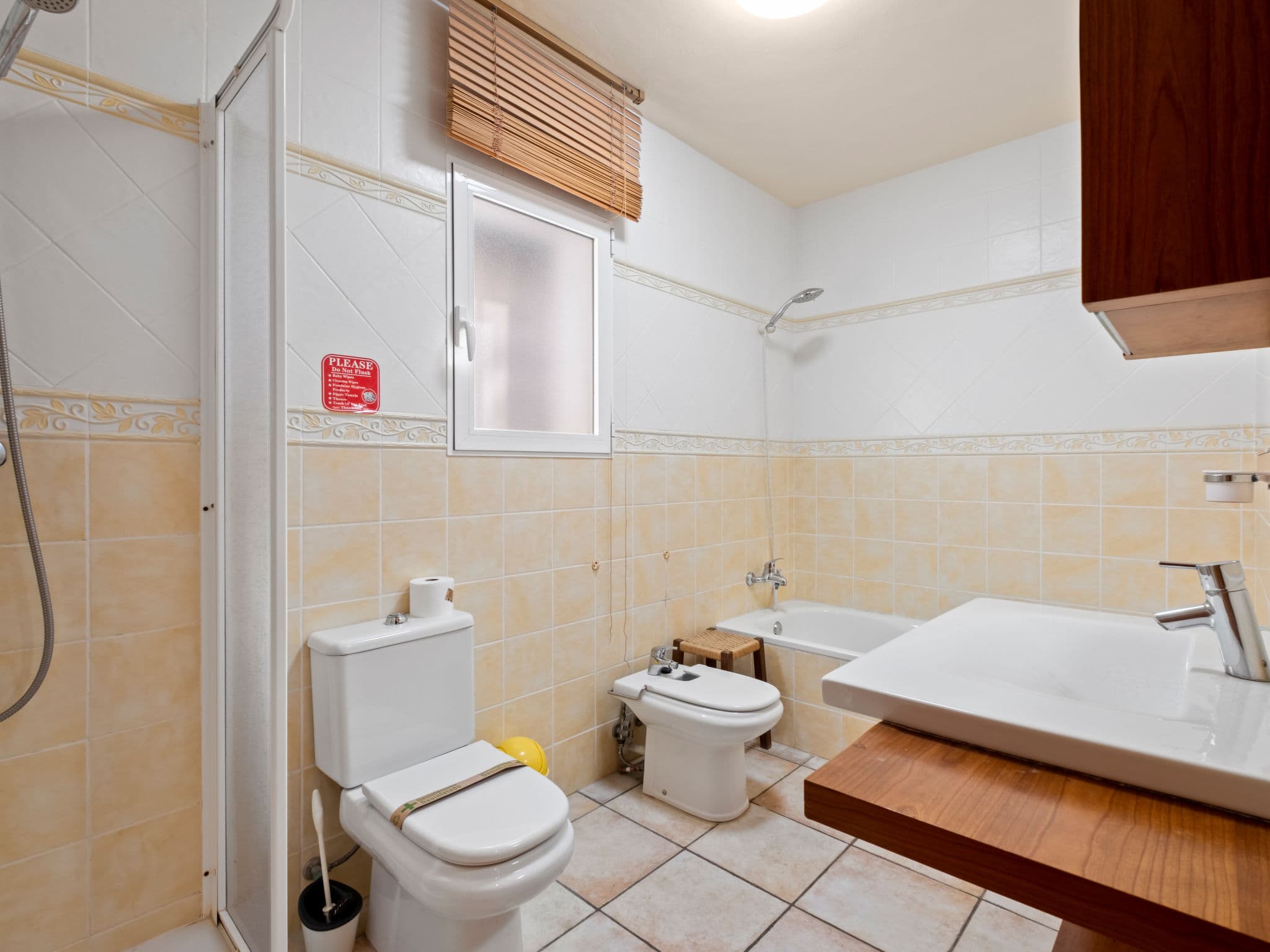 Bathroom / Wellness