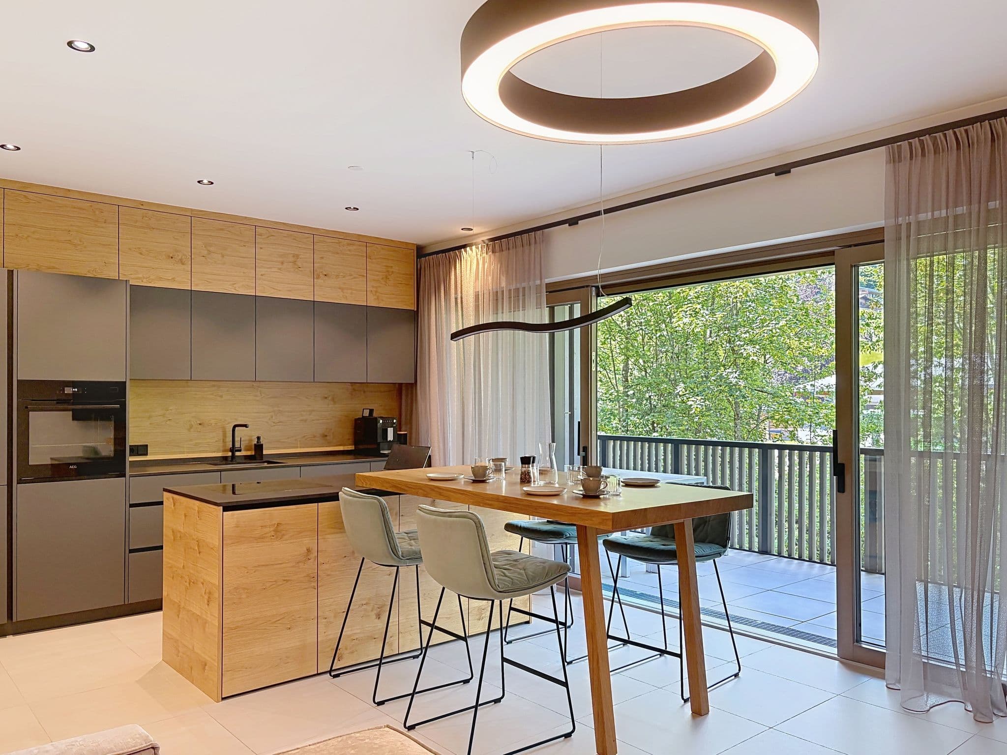 Kitchen / Dining Room