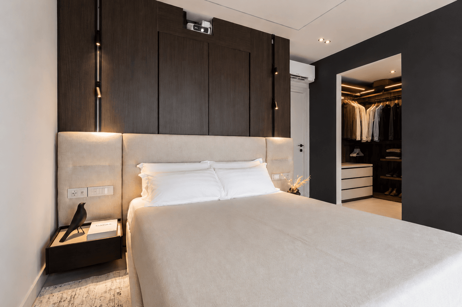 AZULIS Aramis villa RENTAL12 Golfo Aranci modern master bedroom walk in closet