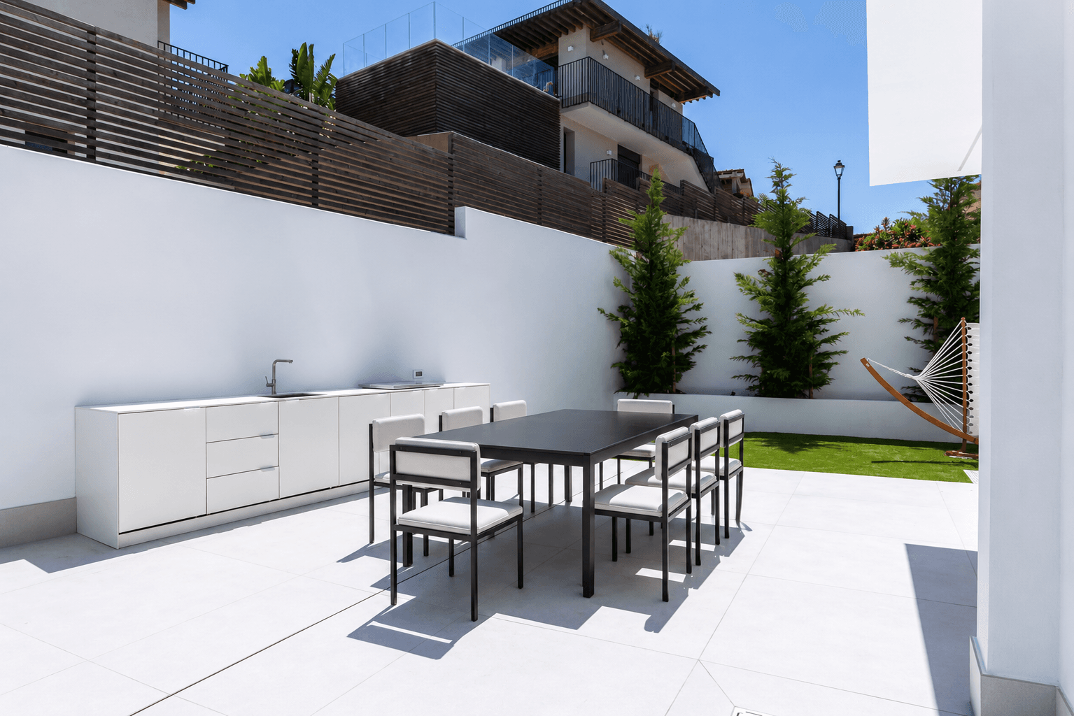 Azulis villas aramis golfo aranci private patio outdoor dining with kitchen