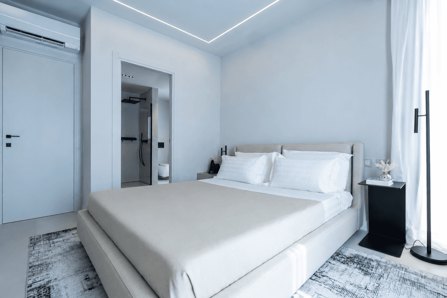 Azulis villas aramis golfo aranci master bedroom ensuite bathroom