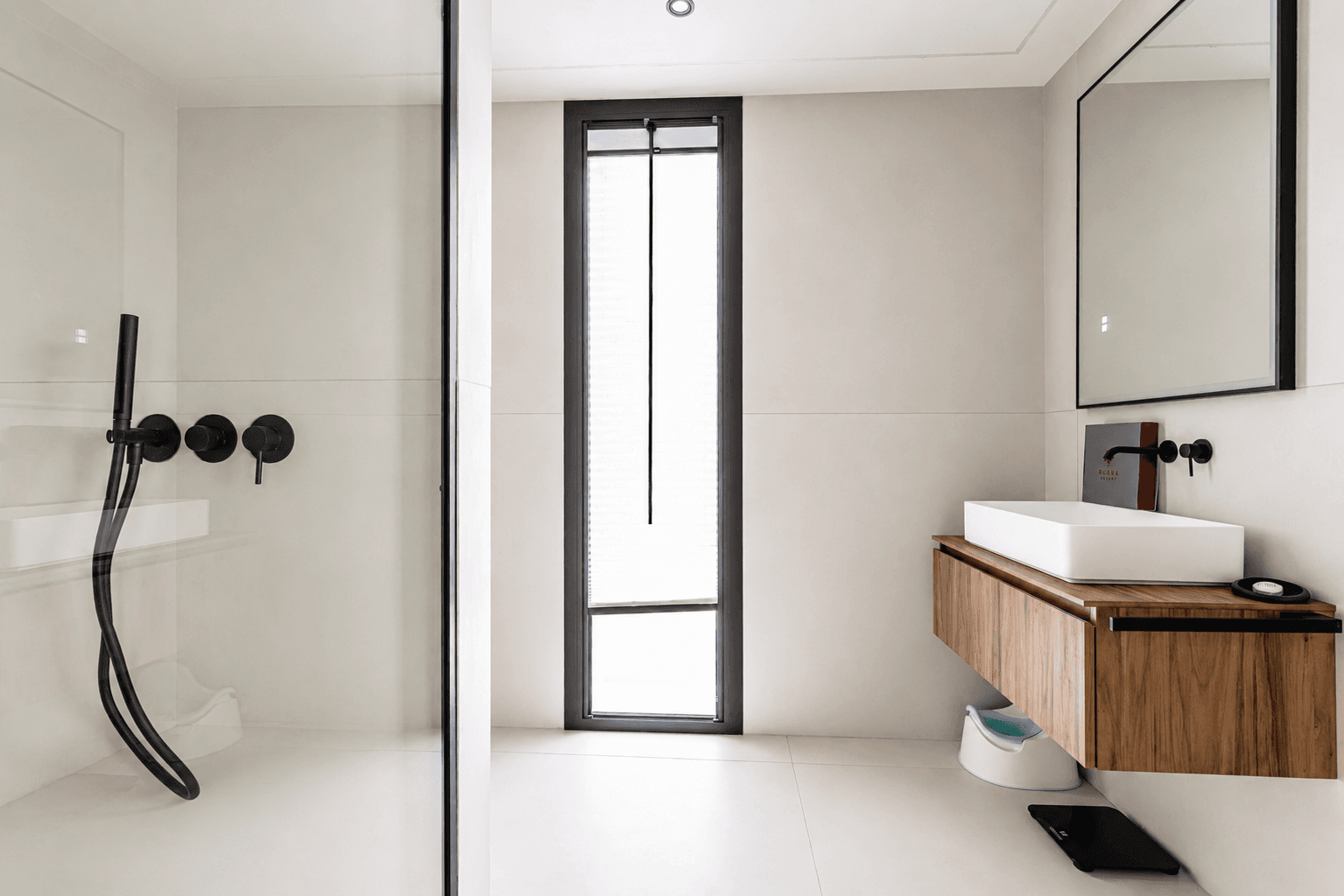 Azulis villas aramis golfo aranci modern bathroom walk in rain shower