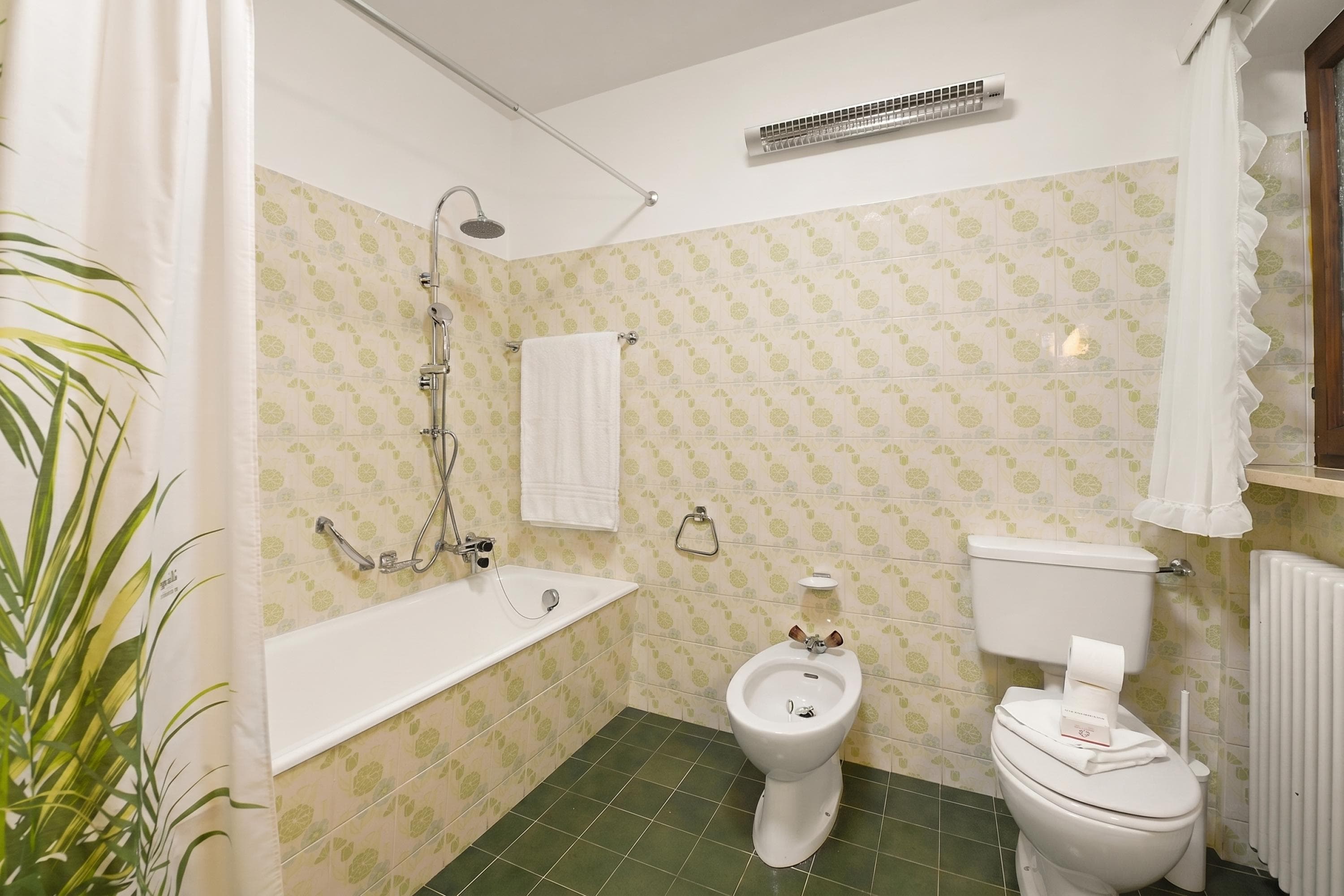 Gallery Image 18