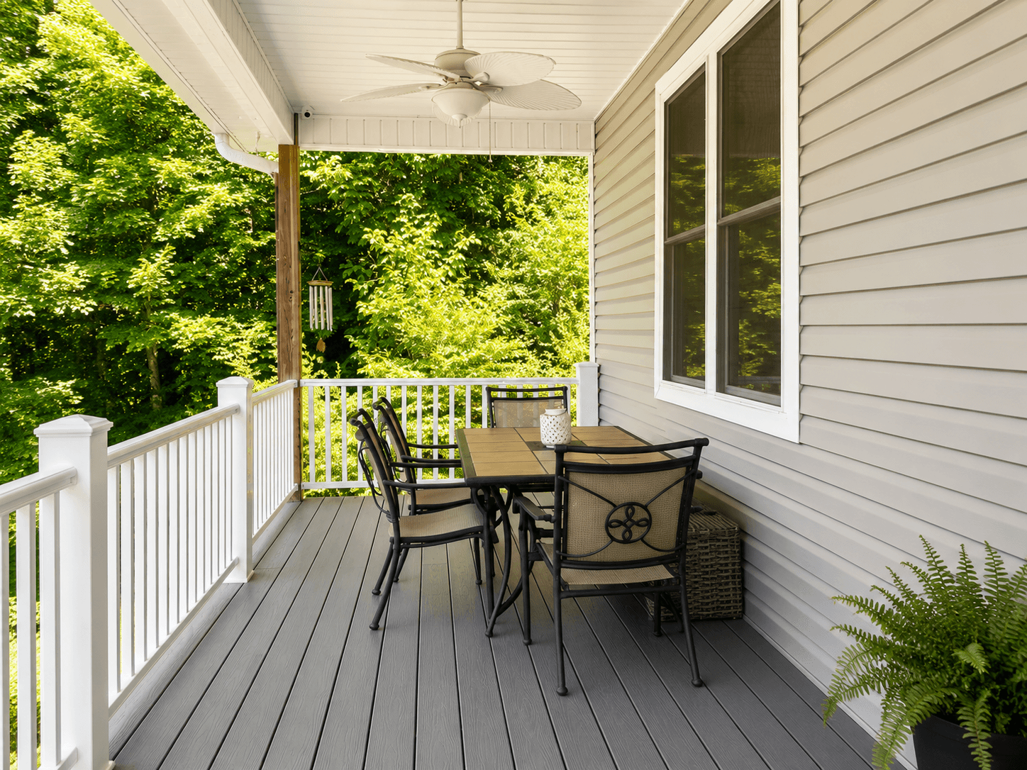 dining on front porch