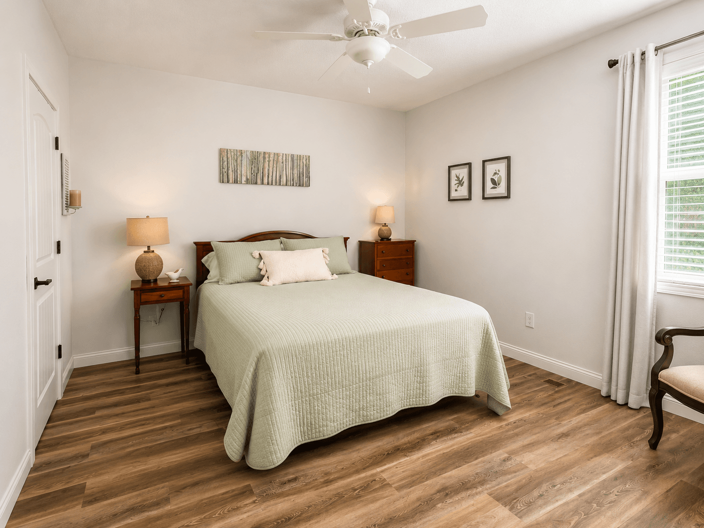 Queen Bedroom 1