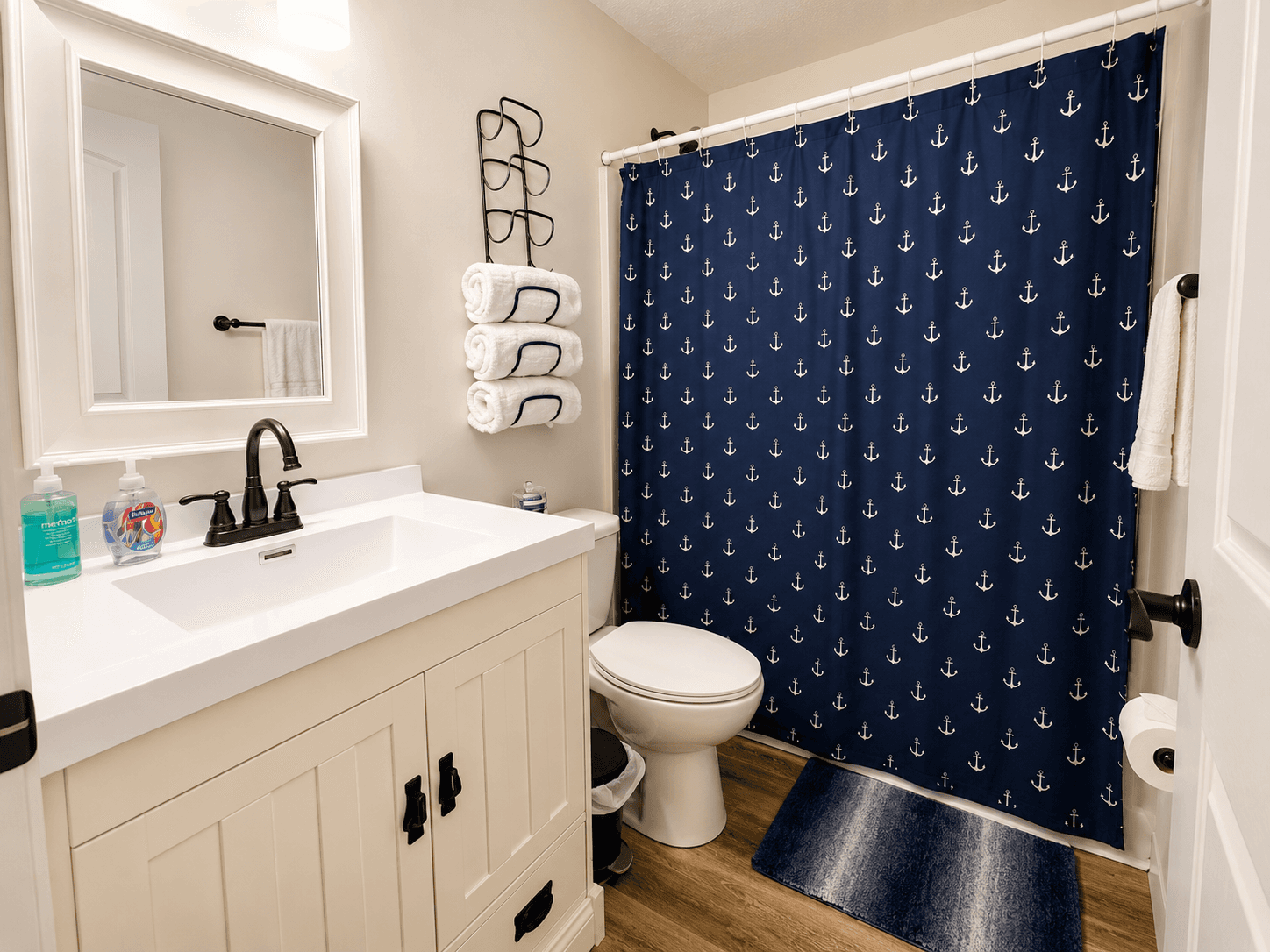 Main level full bath