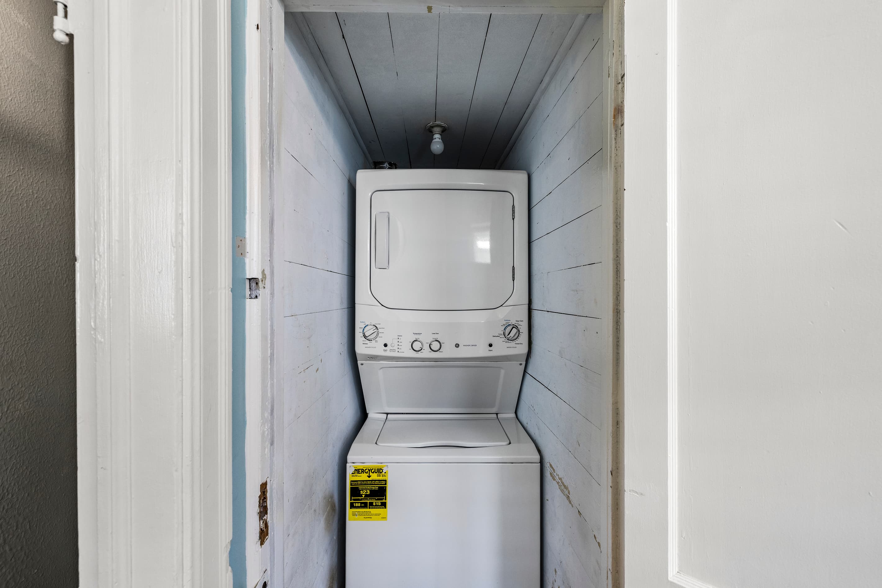 An in-unit stacked washer and dryer means you can pack light and keep beach towels fresh throughout your stay.