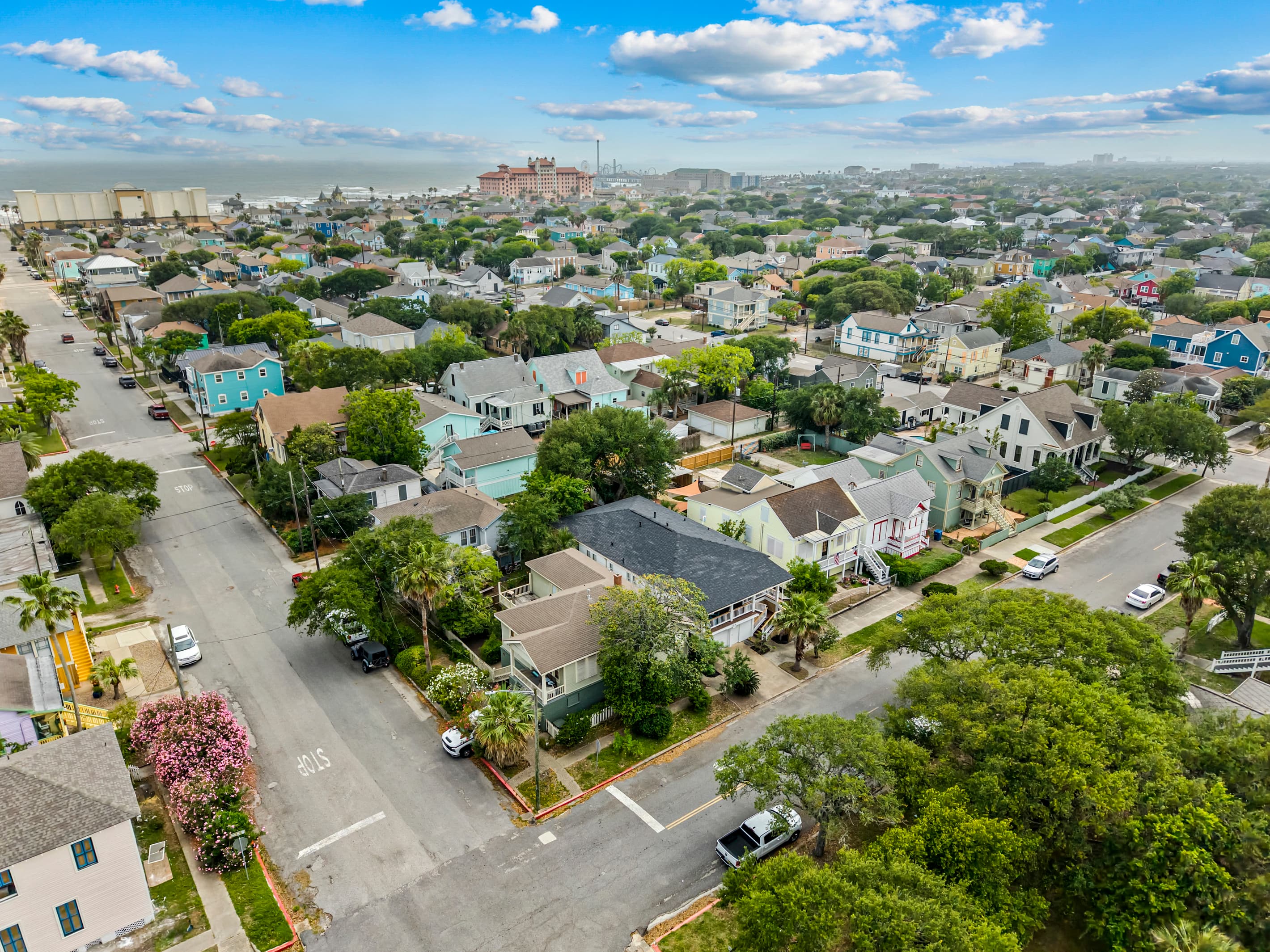 Tree-lined avenues and historic homes stretch in every direction from Port Side at M — a truly central island location.