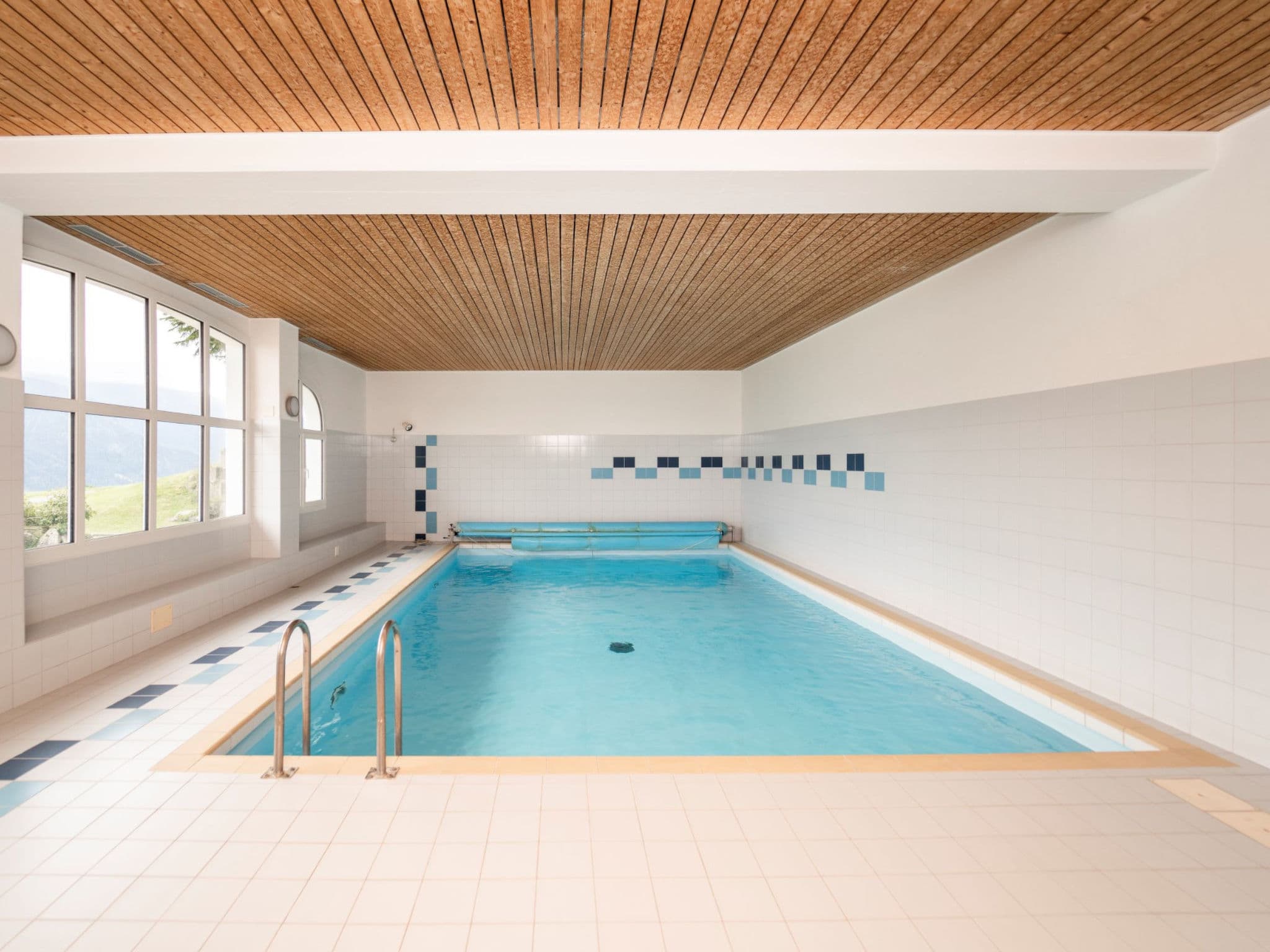 Pool Indoor