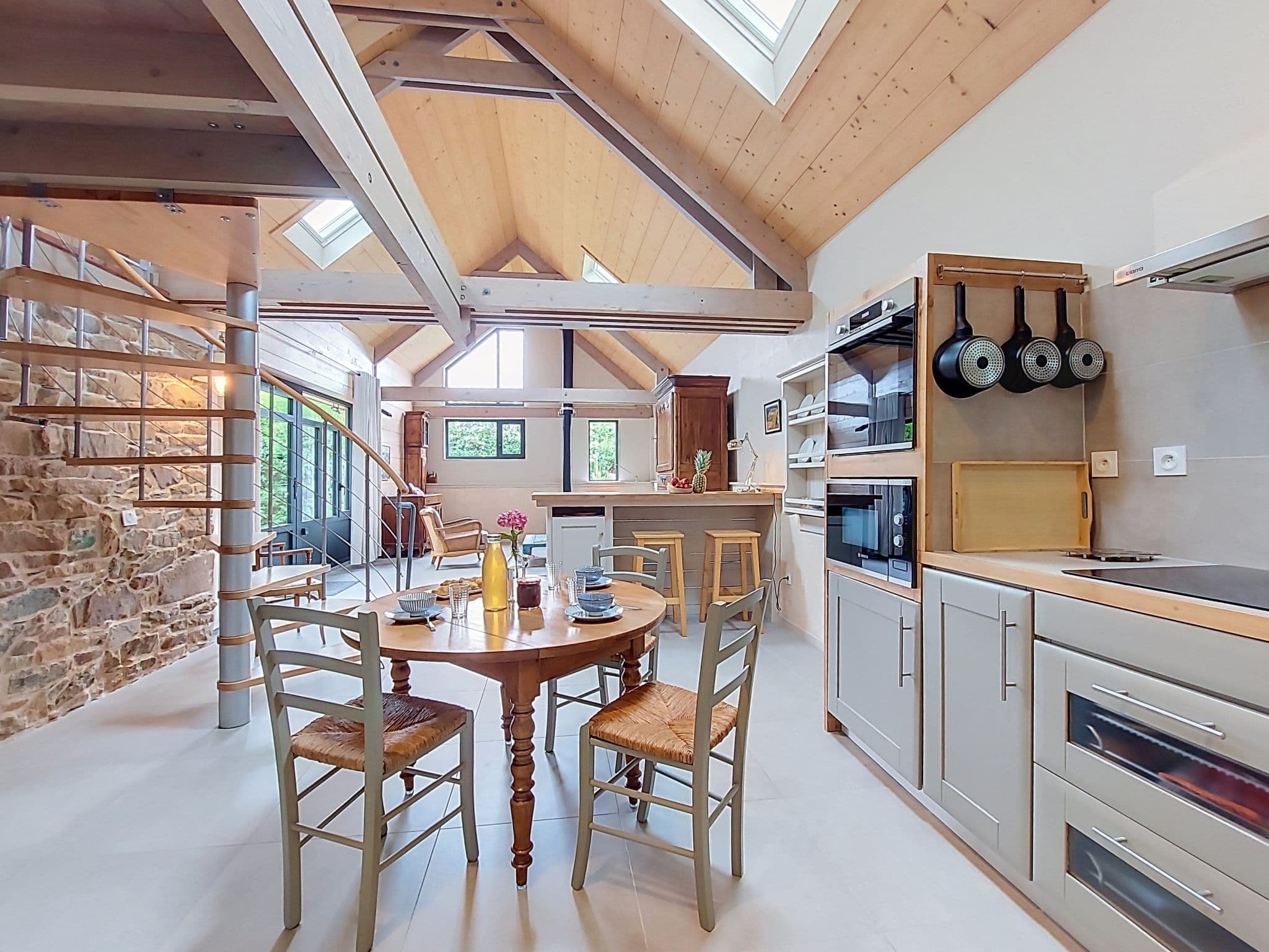 Kitchen / Dining Room