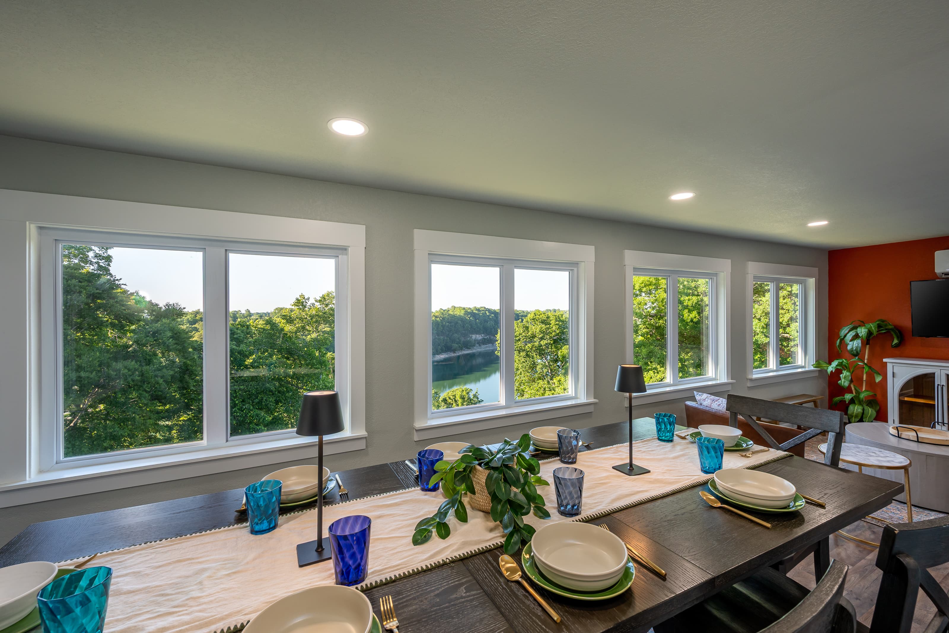 Bright Lakeview sunroom with stunning panoramic windows overlooking Lake Cumberland.