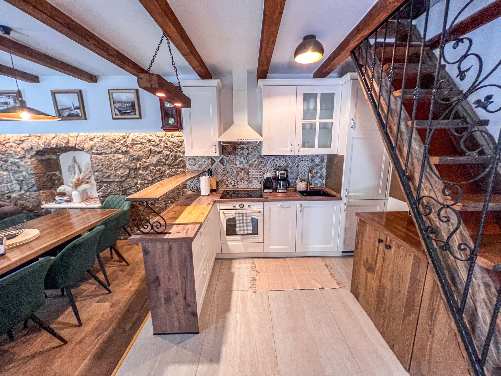 Kitchen / Dining Room