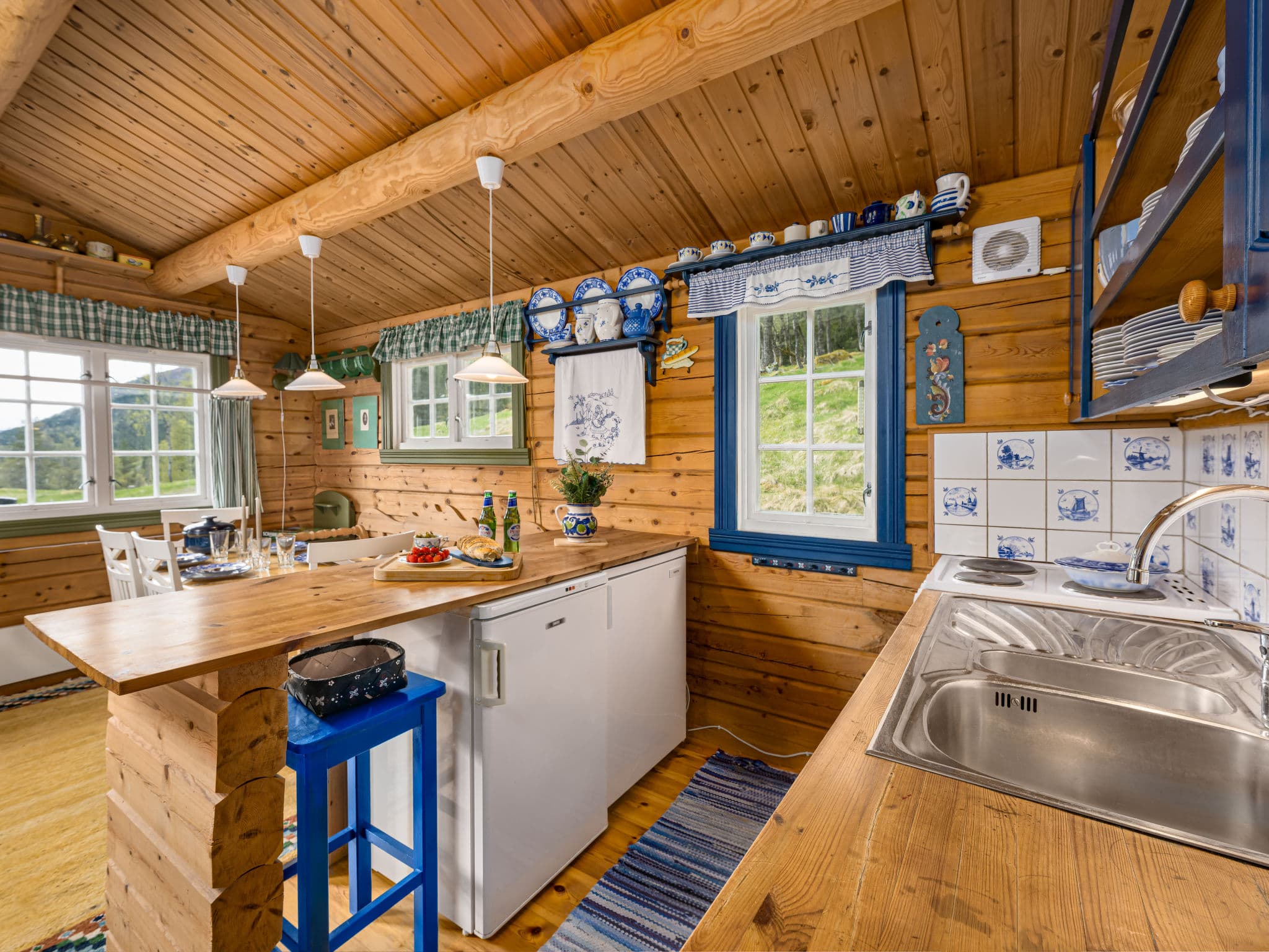Kitchen / Dining Room