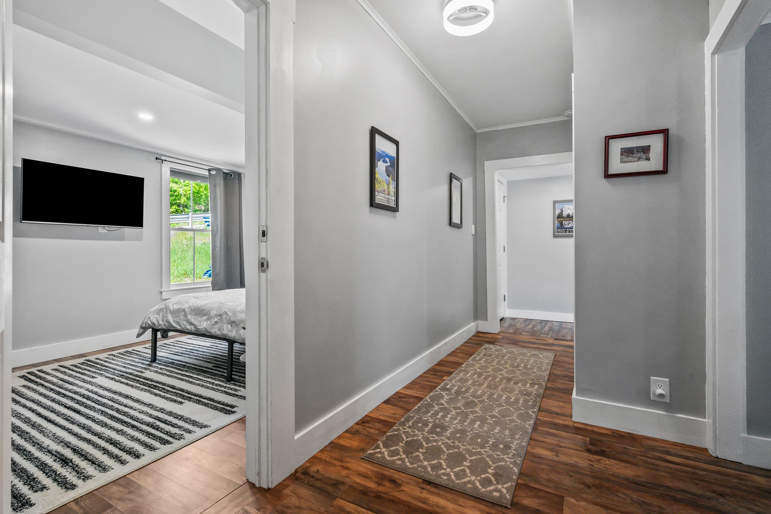 The 1st floor room entrance.