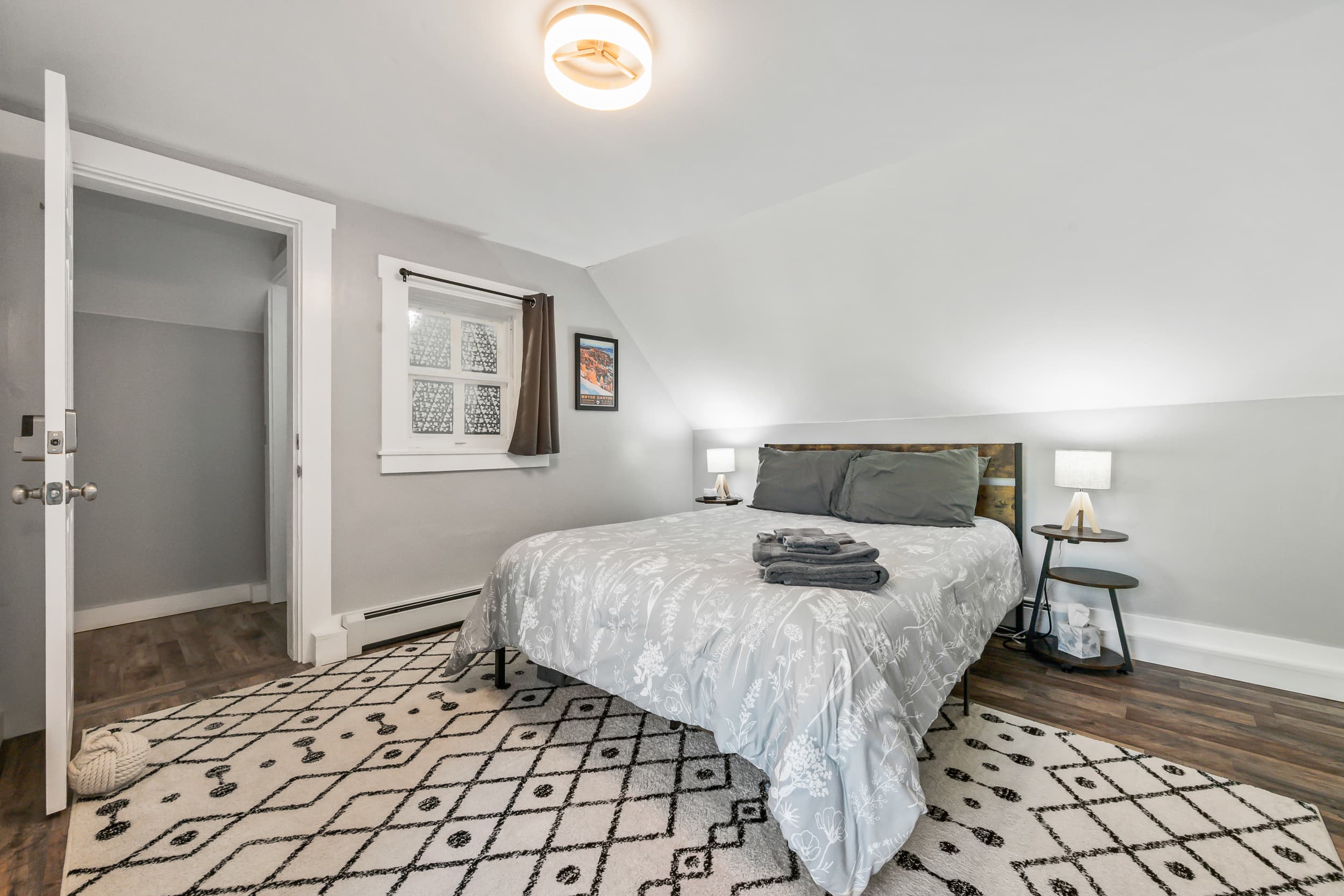 Make yourself at home. White Mountain rental.