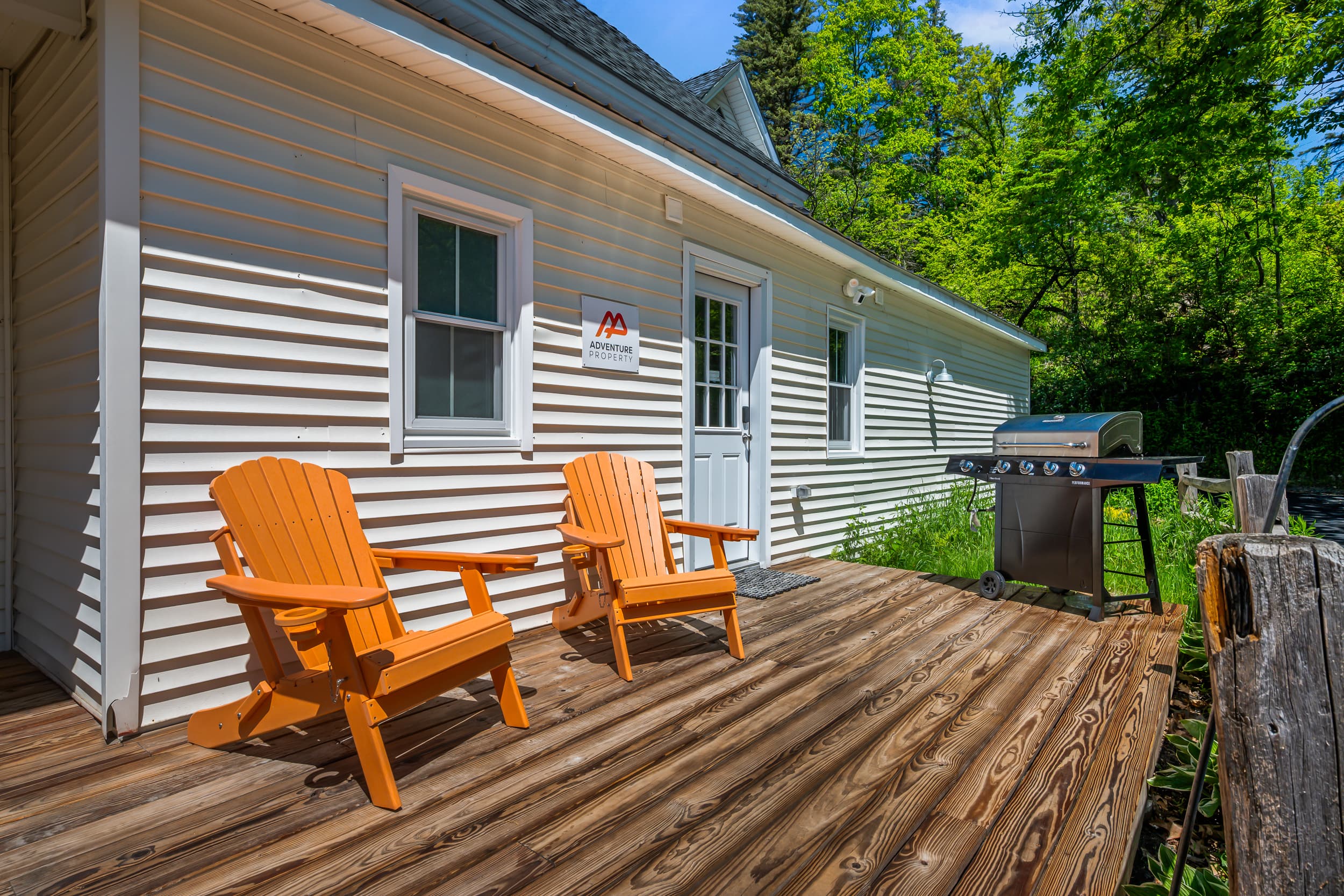 Relaxing deck and grill.