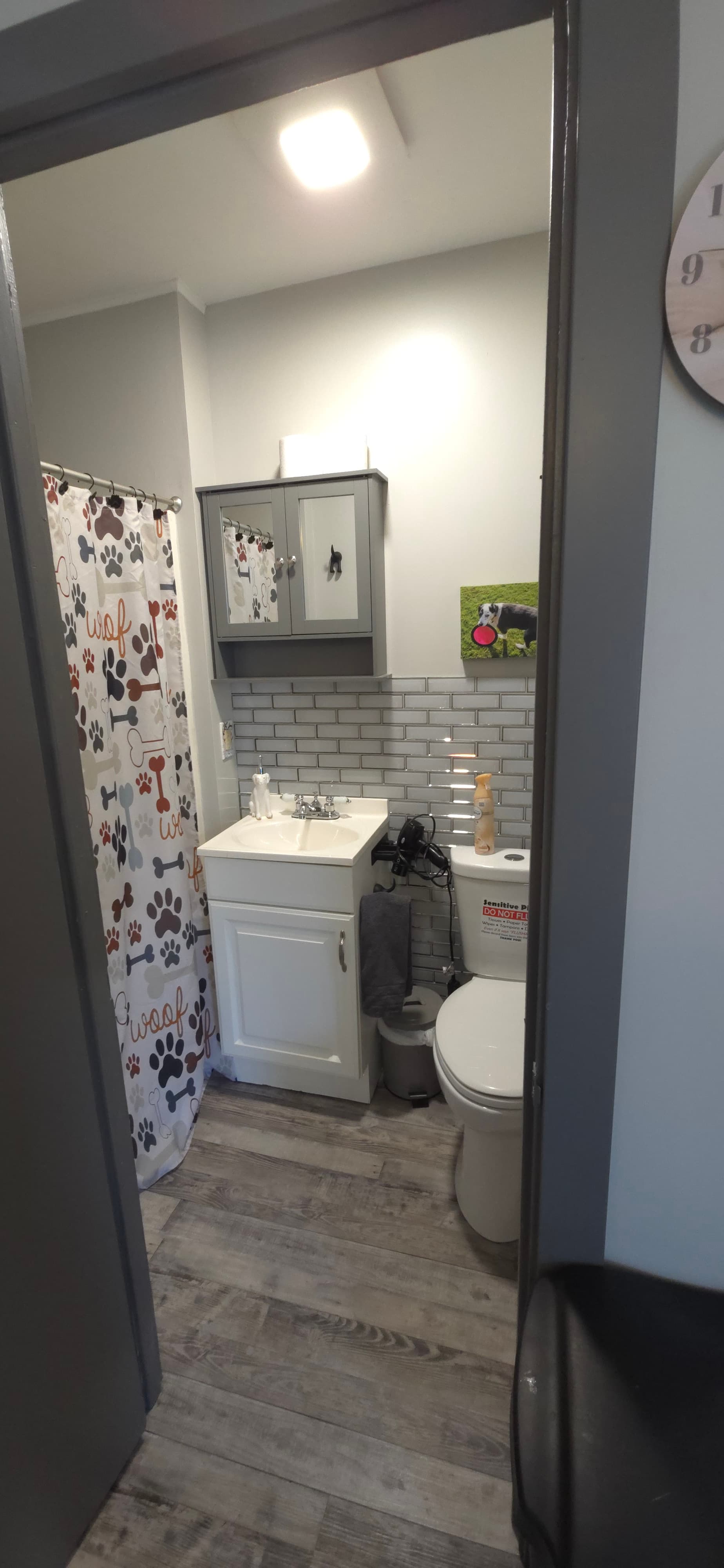 The bathroom comes fully stocked with everything you need for a comfortable stay. We provide Dove and Mane ’n Tail products, including shampoo, conditioner, and body wash. You’ll also find a hair dryer, two rolls of toilet paper, fresh towels, washcloths,