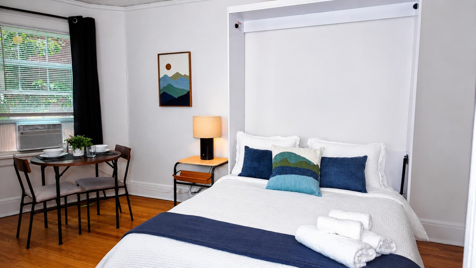 Queen Size Bed .png