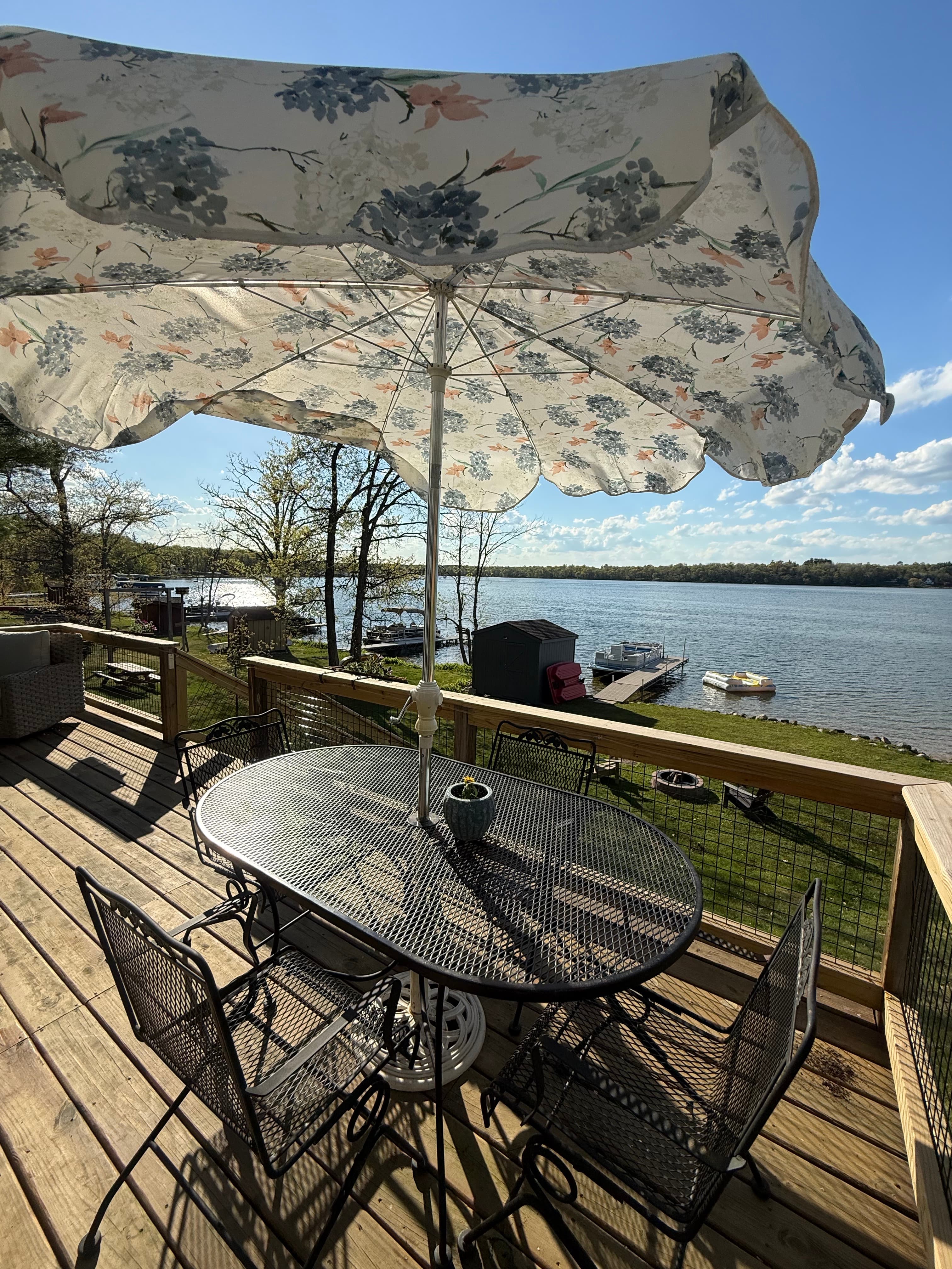 Large deck overlooking lake 